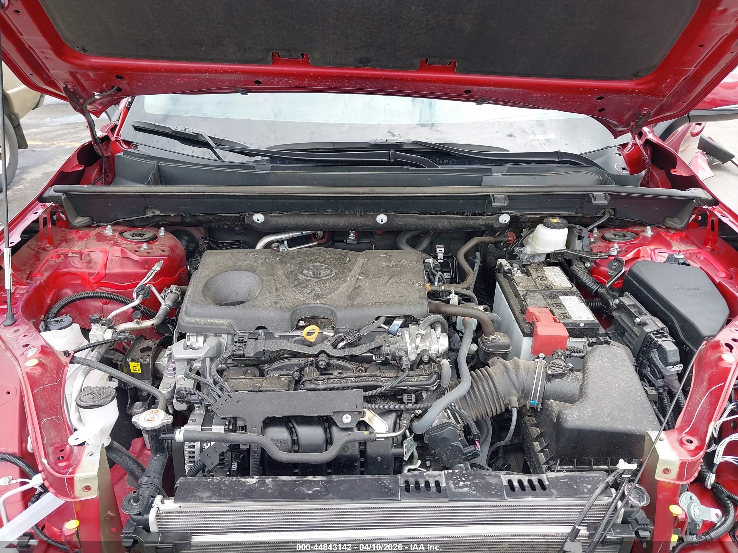 2025 Toyota Rav4 Xle Red vin: 2T3W1RFV2SW428892