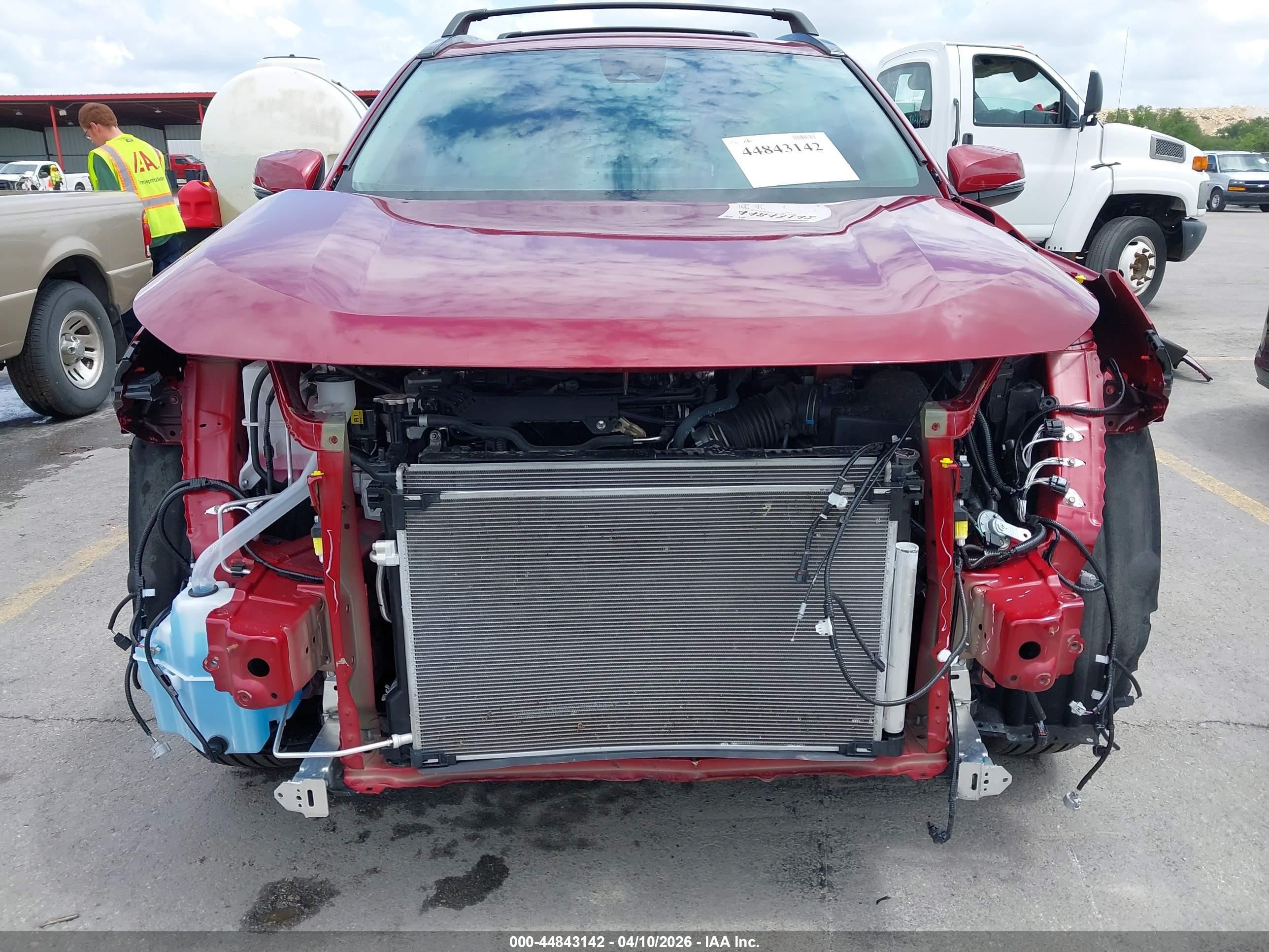 2025 Toyota Rav4 Xle Red vin: 2T3W1RFV2SW428892