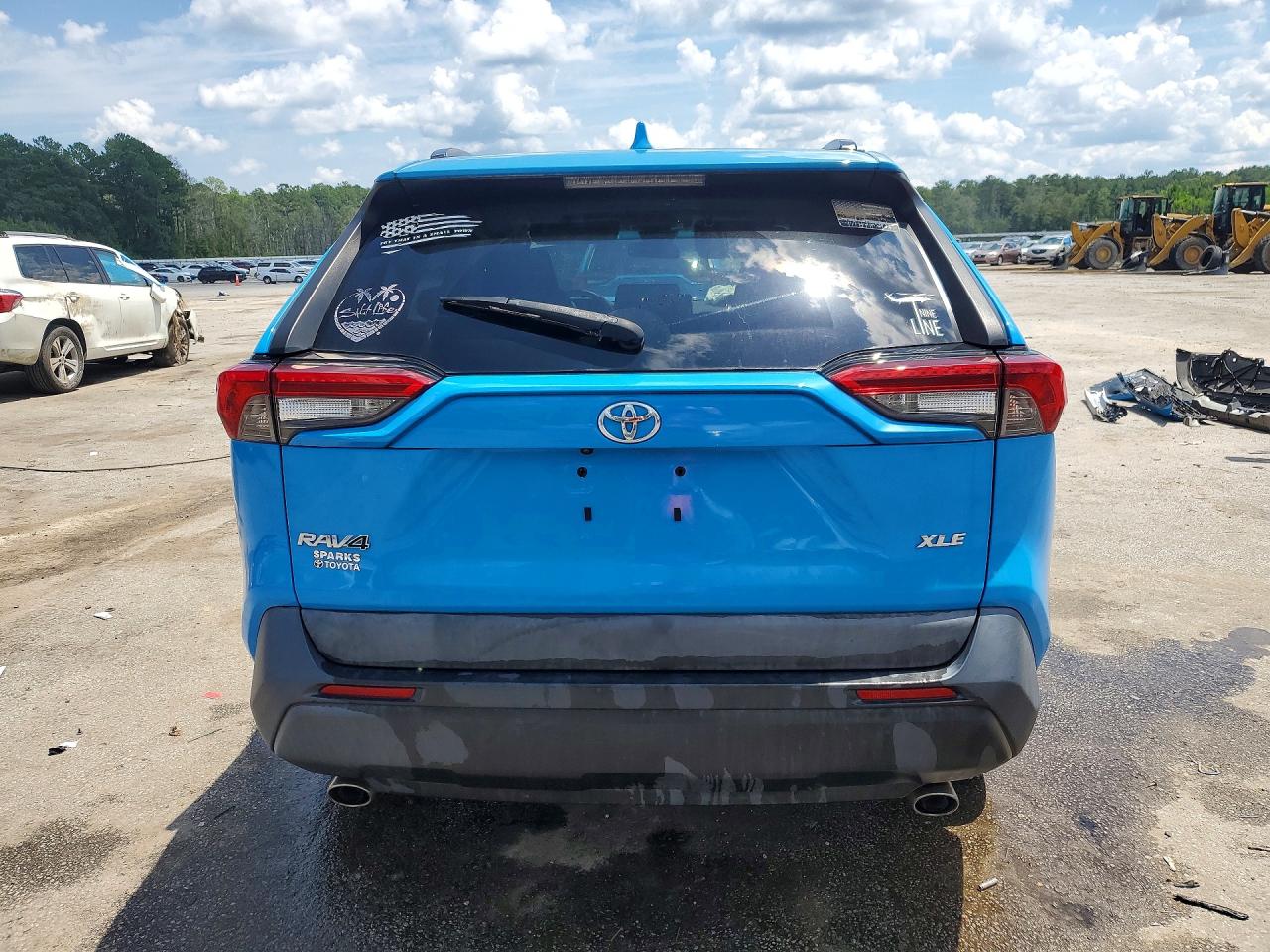 2019 Toyota Rav4 Xle Turquoise vin: 2T3W1RFV3KW007442