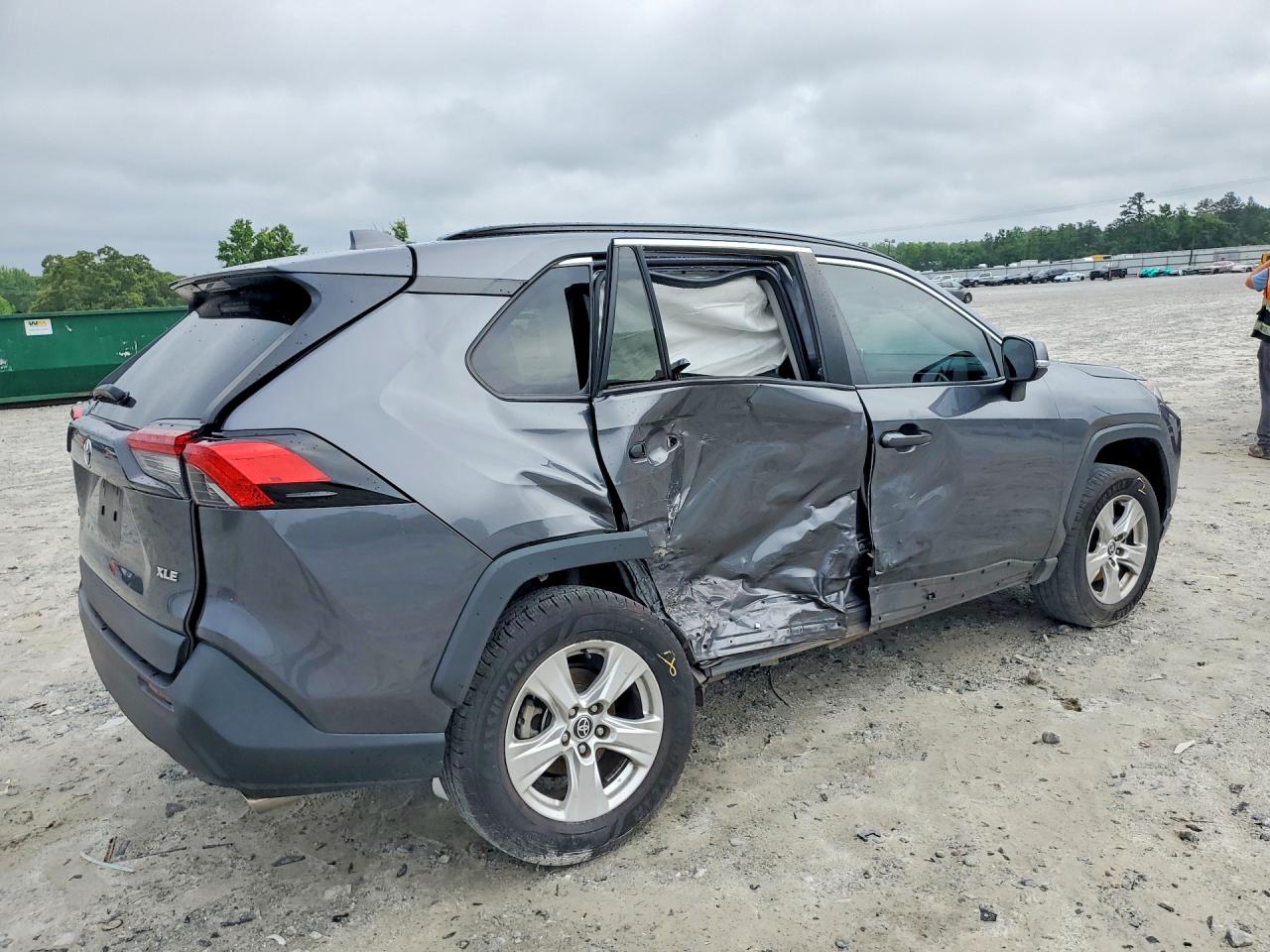 2021 Toyota Rav4 Xle Gray vin: 2T3W1RFV3MC149861