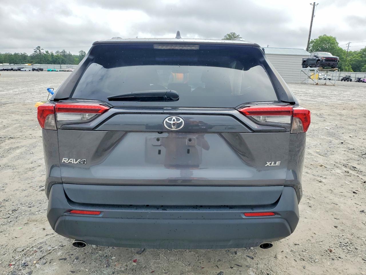 2021 Toyota Rav4 Xle Gray vin: 2T3W1RFV3MC149861