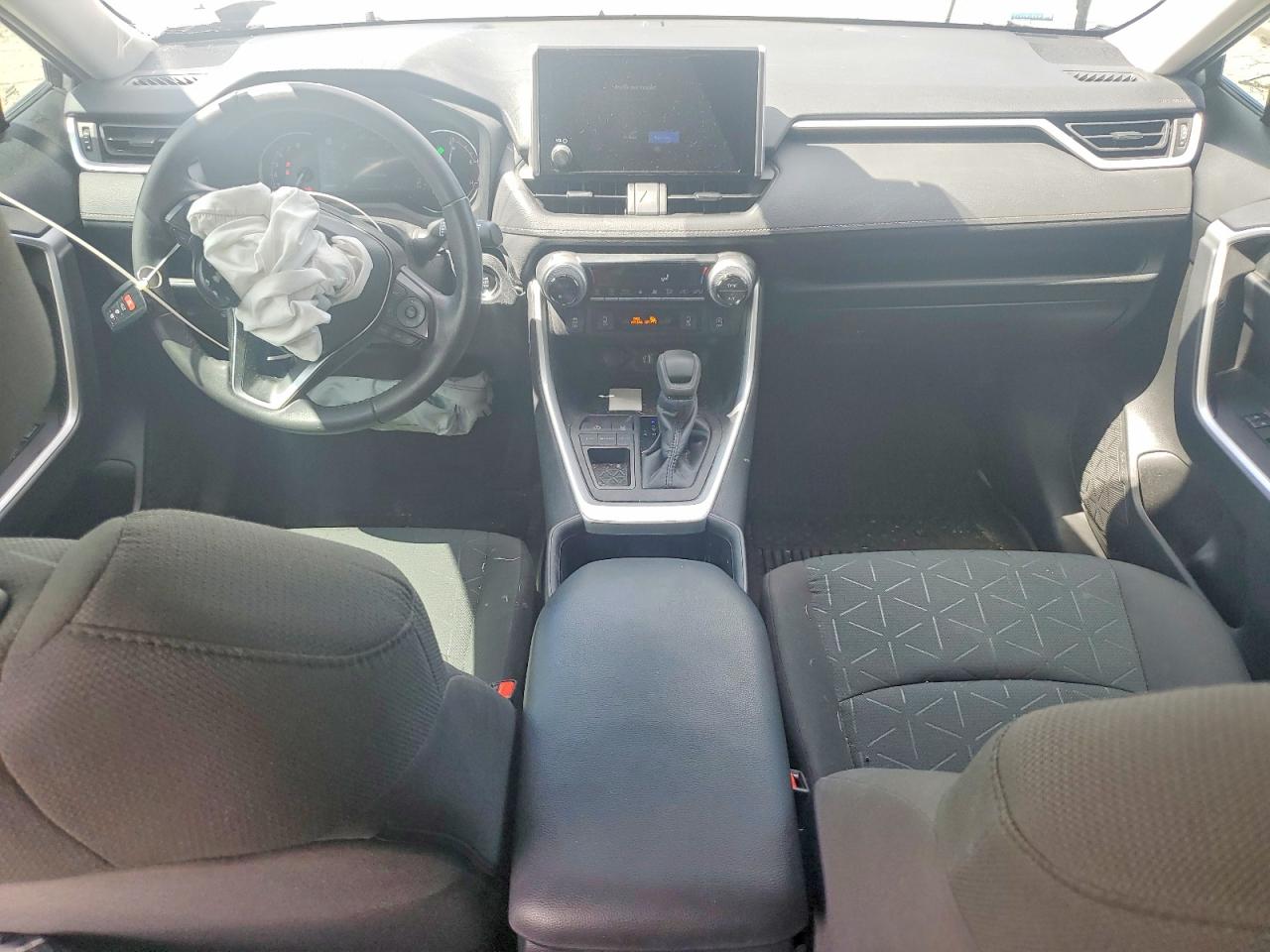 2023 Toyota Rav4 Xle Серебряный vin: 2T3W1RFV3PC232372