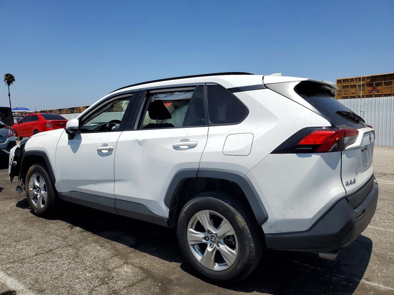 2021 Toyota Rav4 Xle White vin: 2T3W1RFV4MC107084