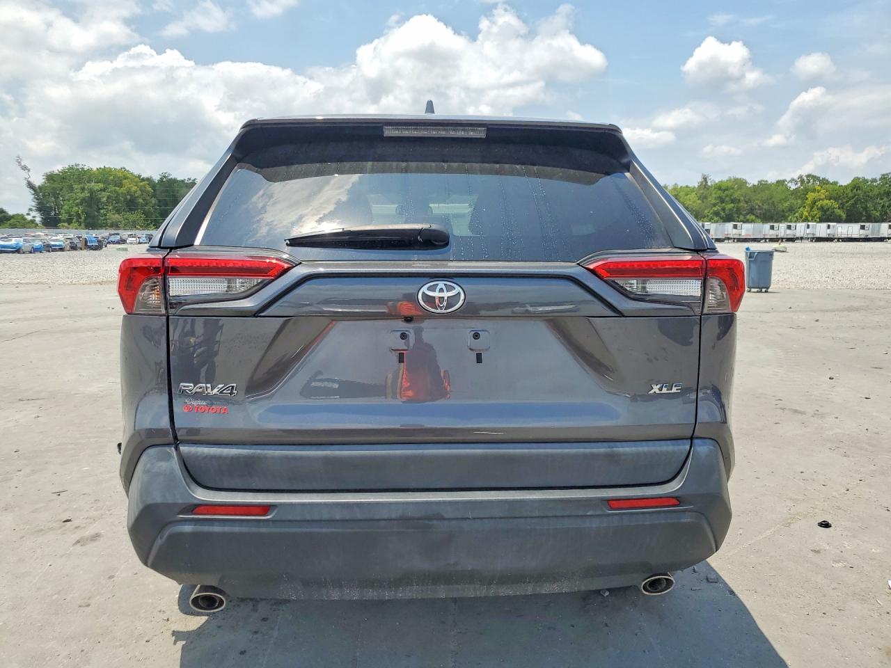 2022 Toyota Rav4 Xle Gray vin: 2T3W1RFV4NC206926