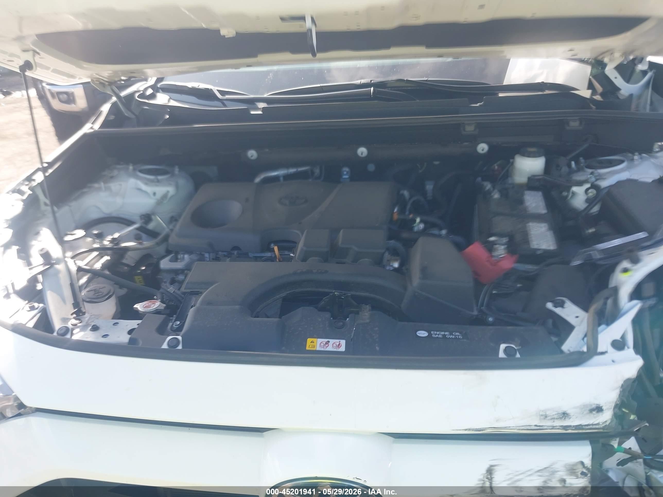 2024 Toyota Rav4 Xle White vin: 2T3W1RFV4RW346060