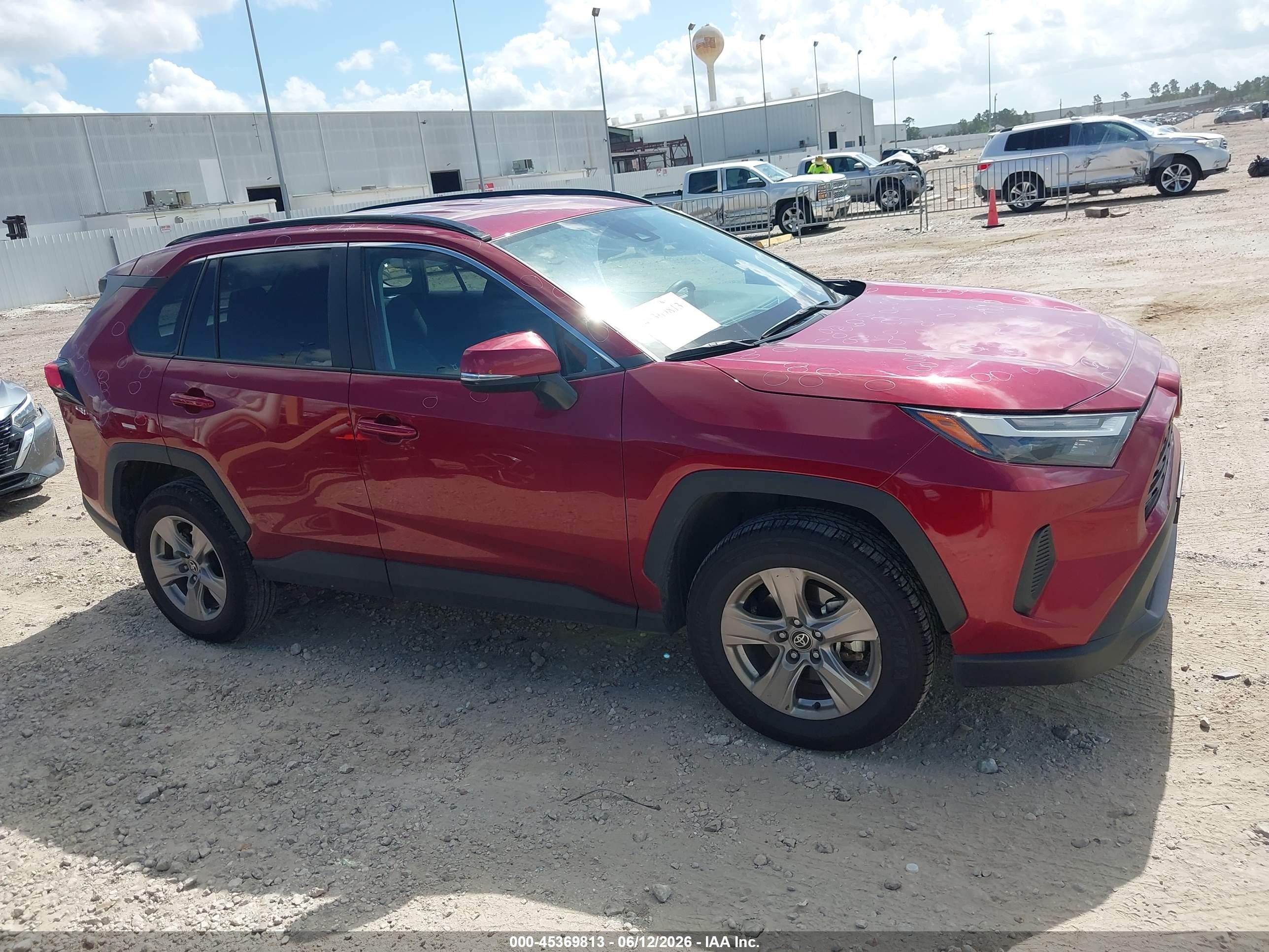 2025 Toyota Rav4 Xle Red vin: 2T3W1RFV4SW373247