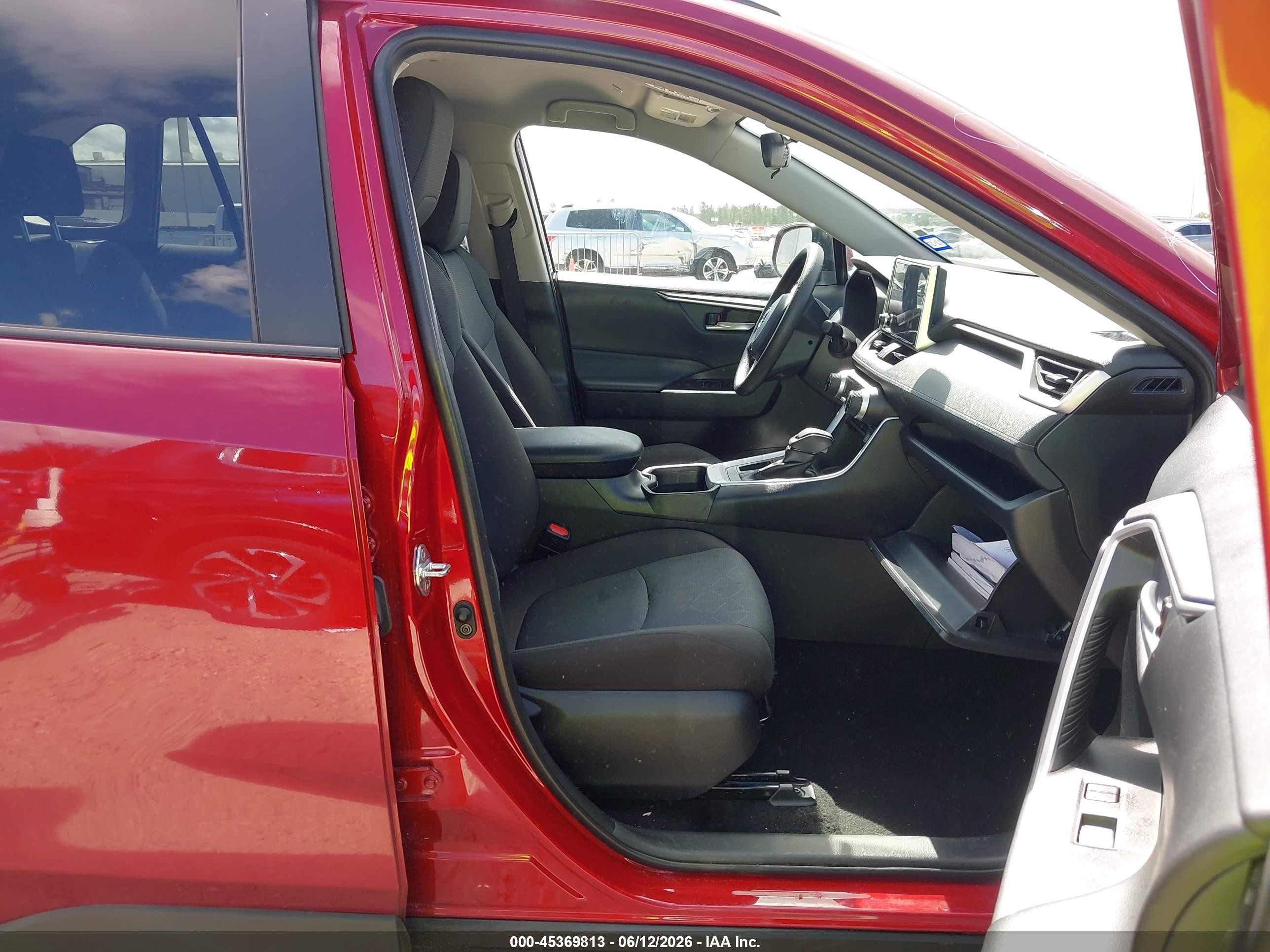 2025 Toyota Rav4 Xle Red vin: 2T3W1RFV4SW373247