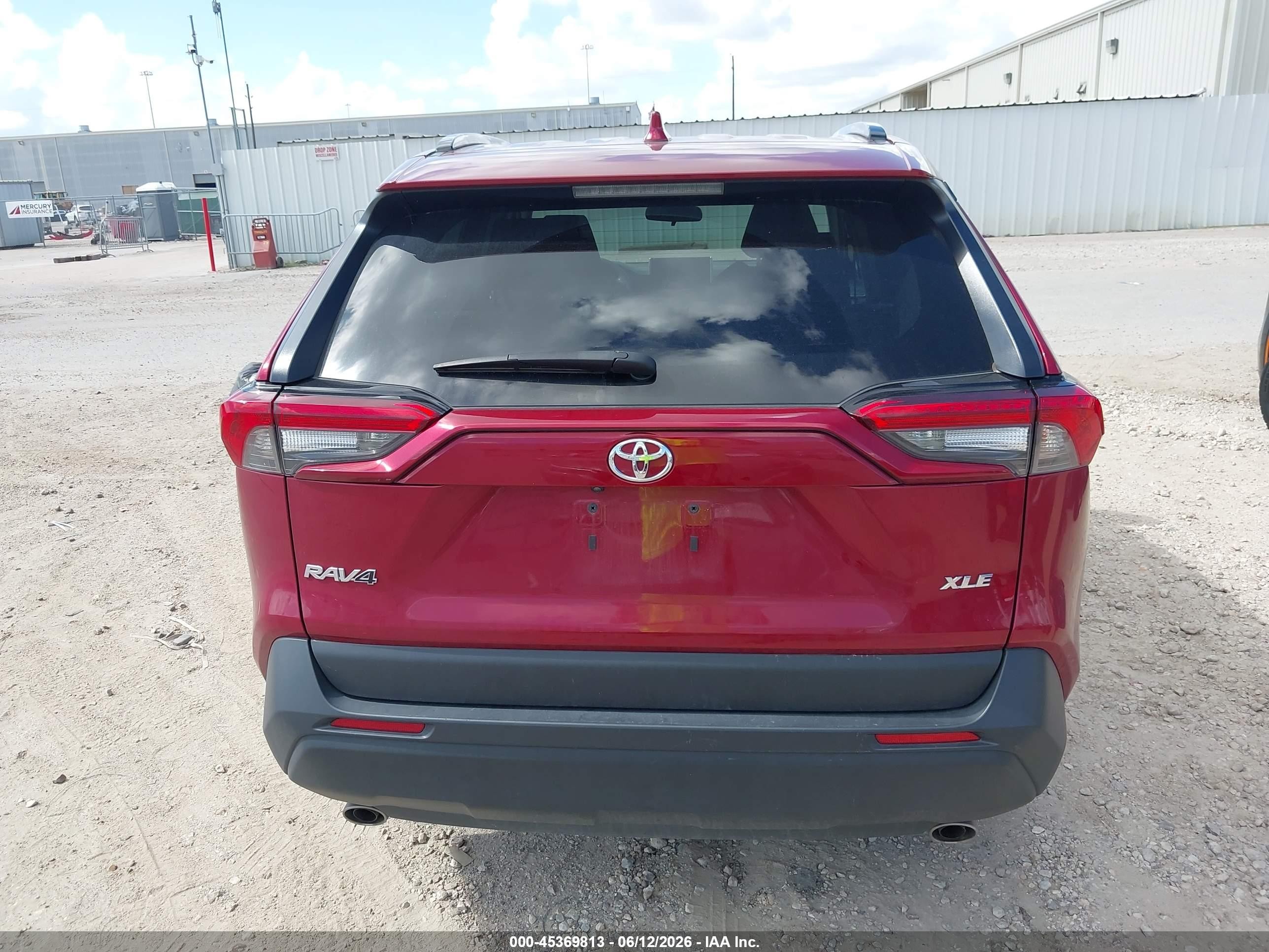 2025 Toyota Rav4 Xle Red vin: 2T3W1RFV4SW373247
