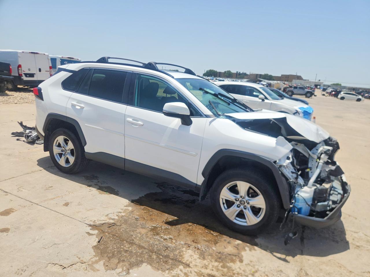 2020 Toyota Rav4 Xle White vin: 2T3W1RFV5LC048013
