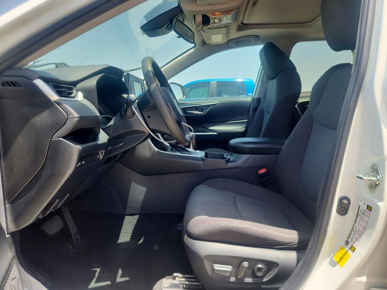2020 Toyota Rav4 Xle White vin: 2T3W1RFV5LC048013