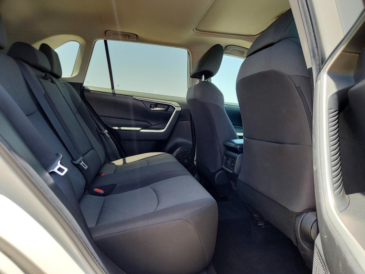 2020 Toyota Rav4 Xle White vin: 2T3W1RFV5LC048013