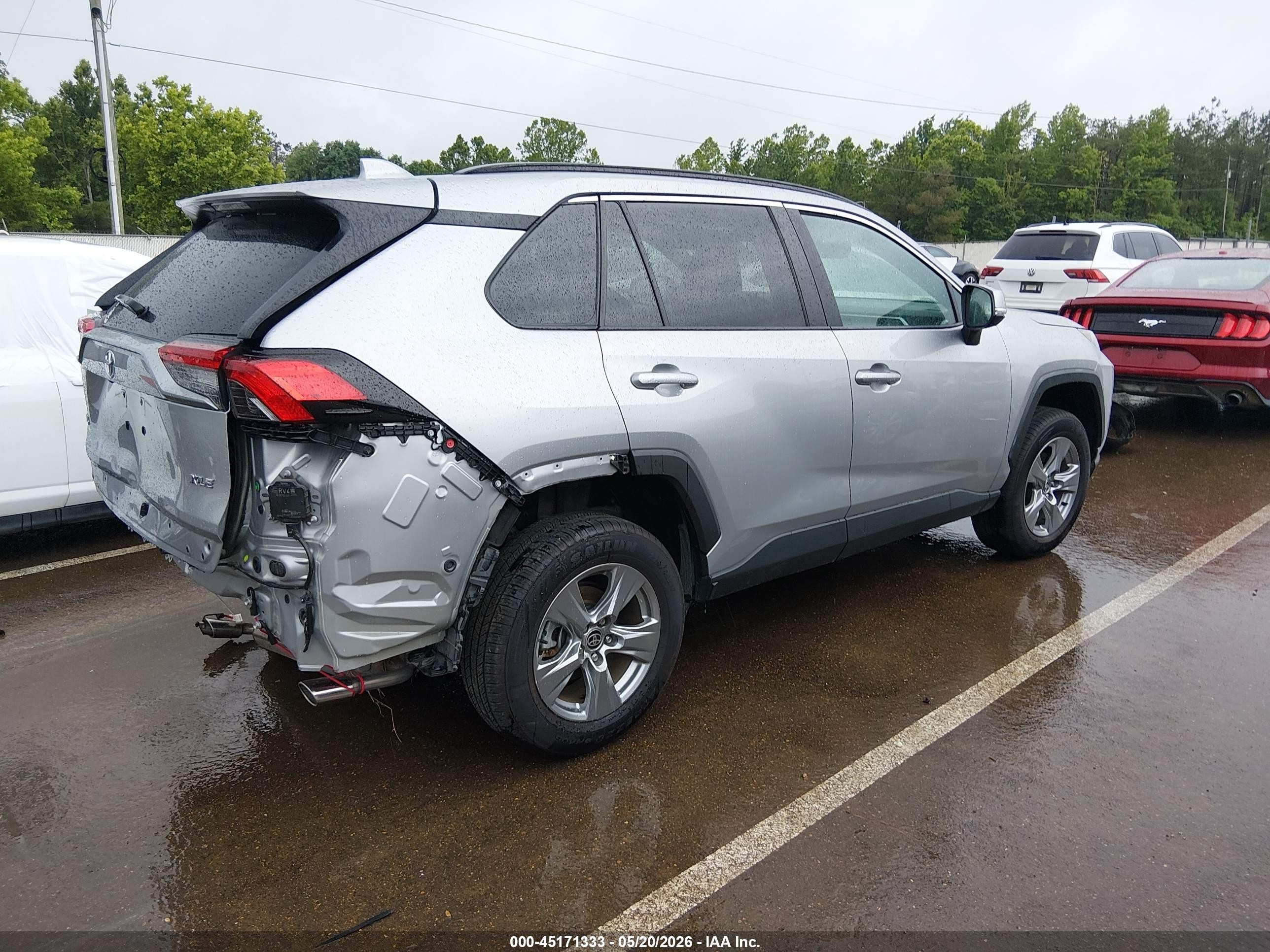 2023 Toyota Rav4 Xle Silver vin: 2T3W1RFV5PW286951