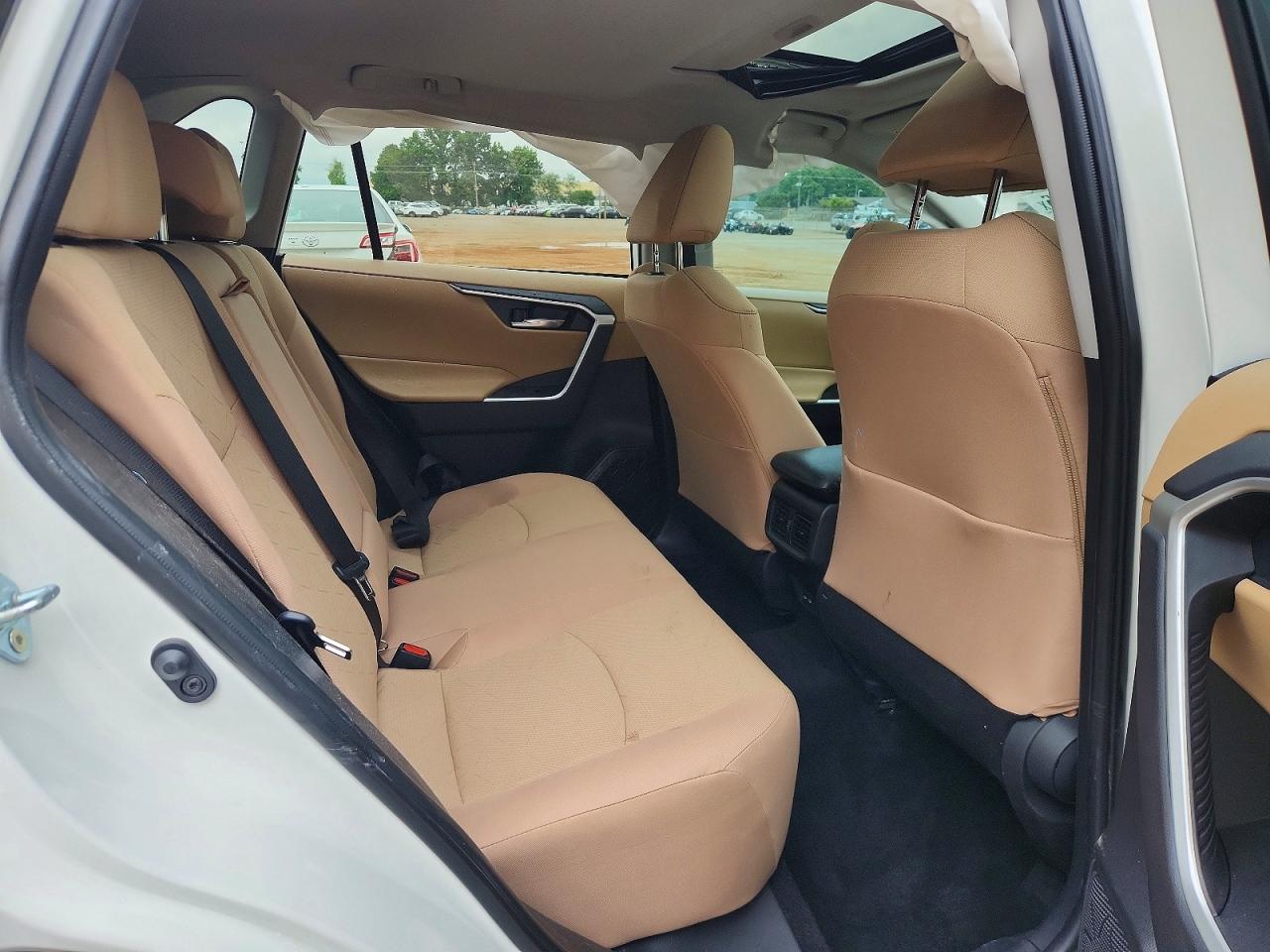 2024 Toyota Rav4 Xle White vin: 2T3W1RFV5RC269796