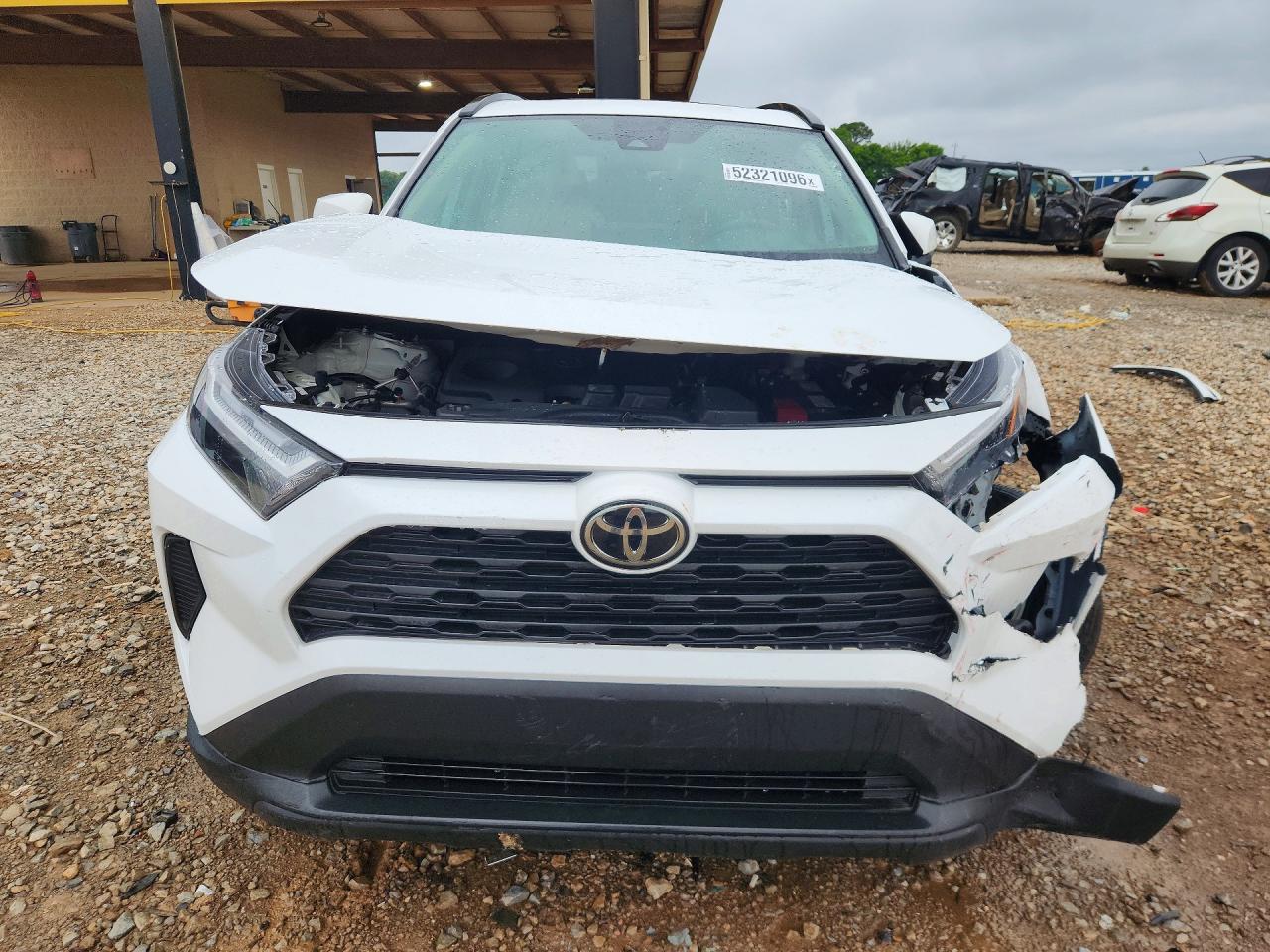 2024 Toyota Rav4 Xle White vin: 2T3W1RFV5RC269796
