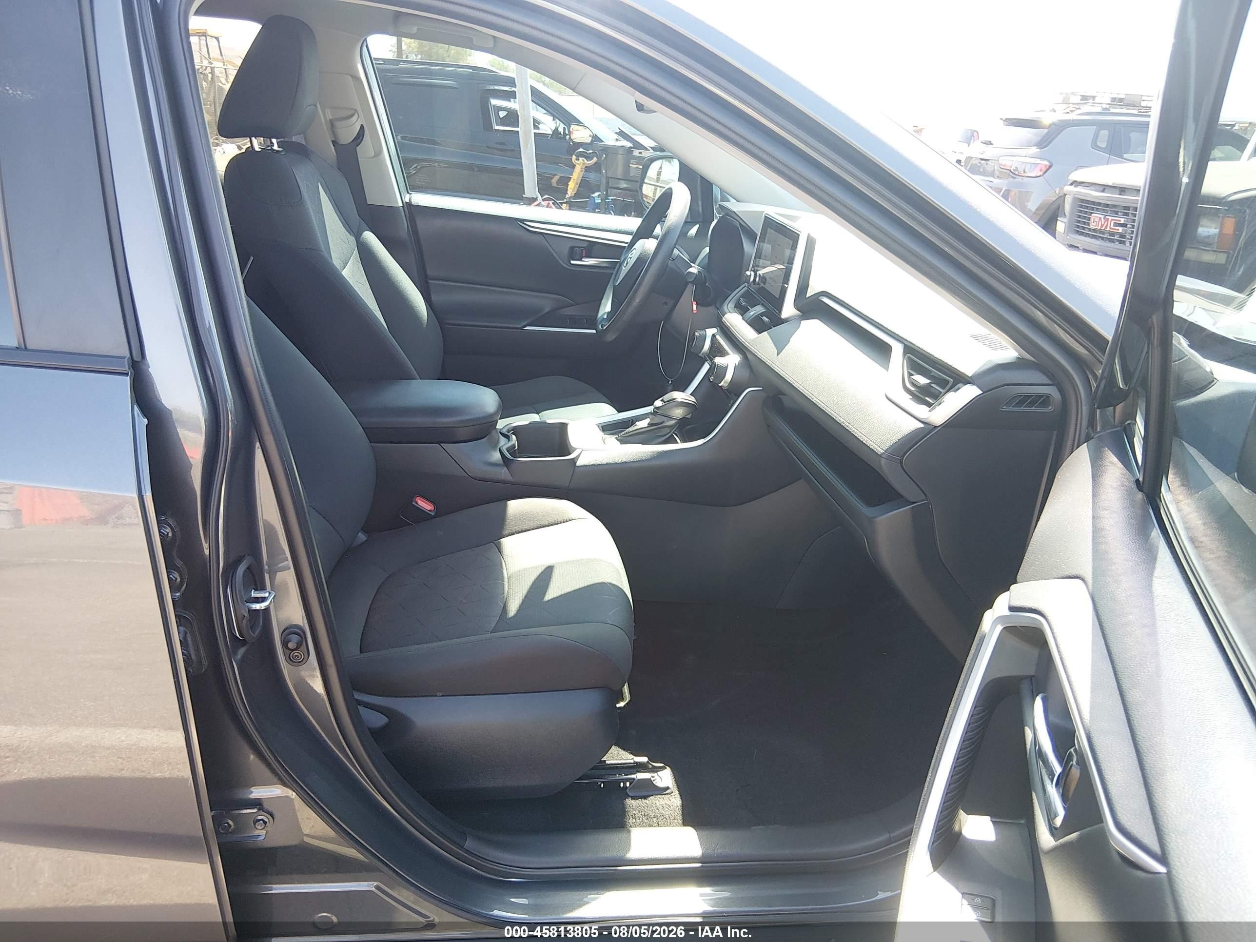 2024 Toyota Rav4 Xle Серый vin: 2T3W1RFV5RW321216