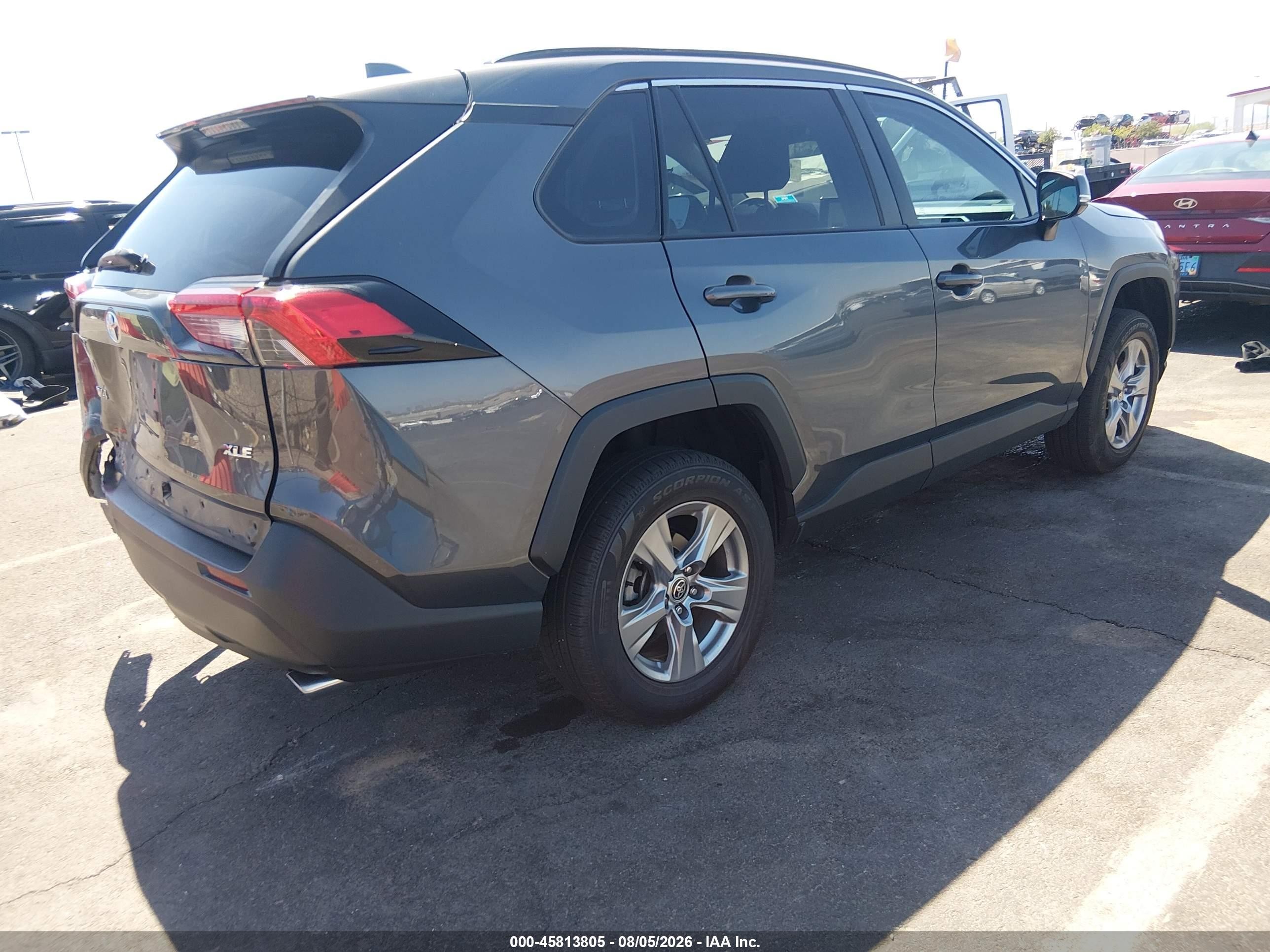 2024 Toyota Rav4 Xle Серый vin: 2T3W1RFV5RW321216