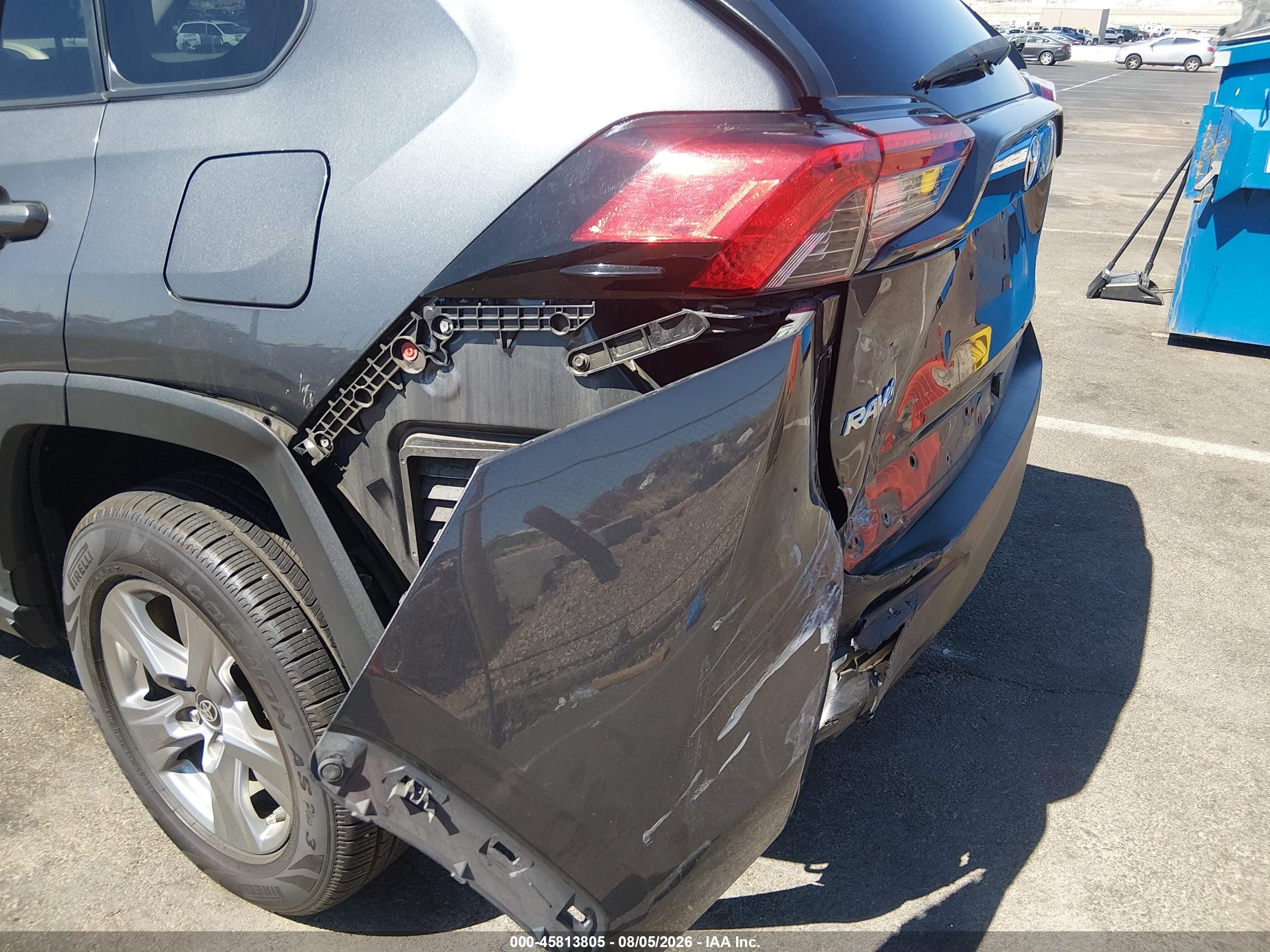 2024 Toyota Rav4 Xle Серый vin: 2T3W1RFV5RW321216