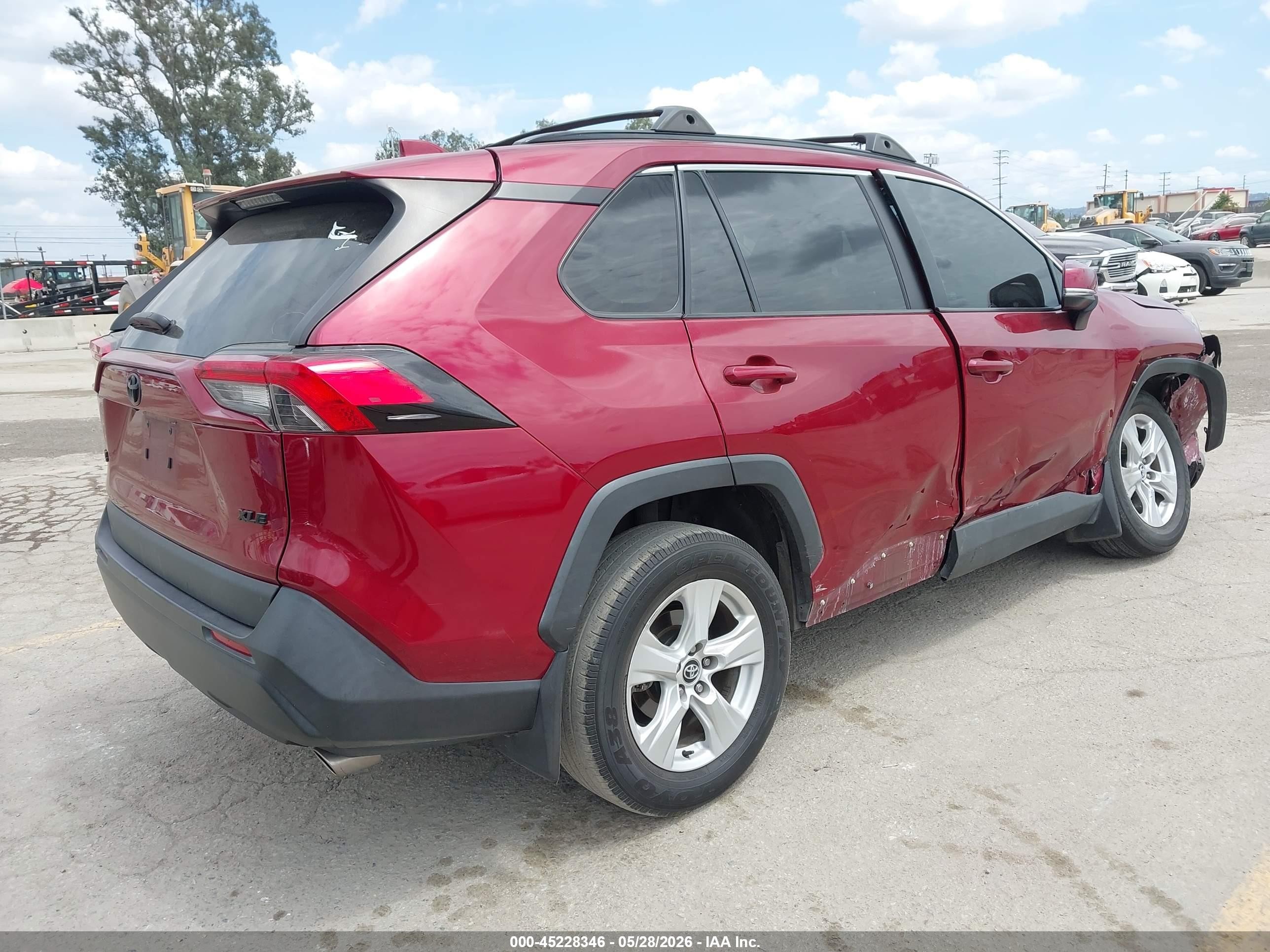 2020 Toyota Rav4 Xle Красный vin: 2T3W1RFV6LW058323