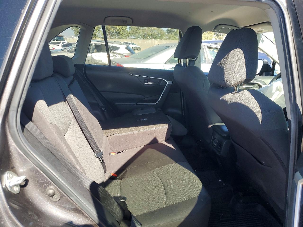 2022 Toyota Rav4 Xle Gray vin: 2T3W1RFV6NC182421