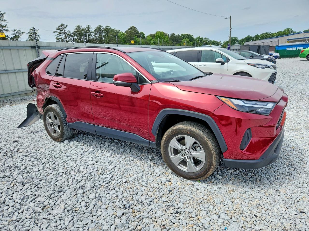 2024 Toyota Rav4 Xle Red vin: 2T3W1RFV6RW356850