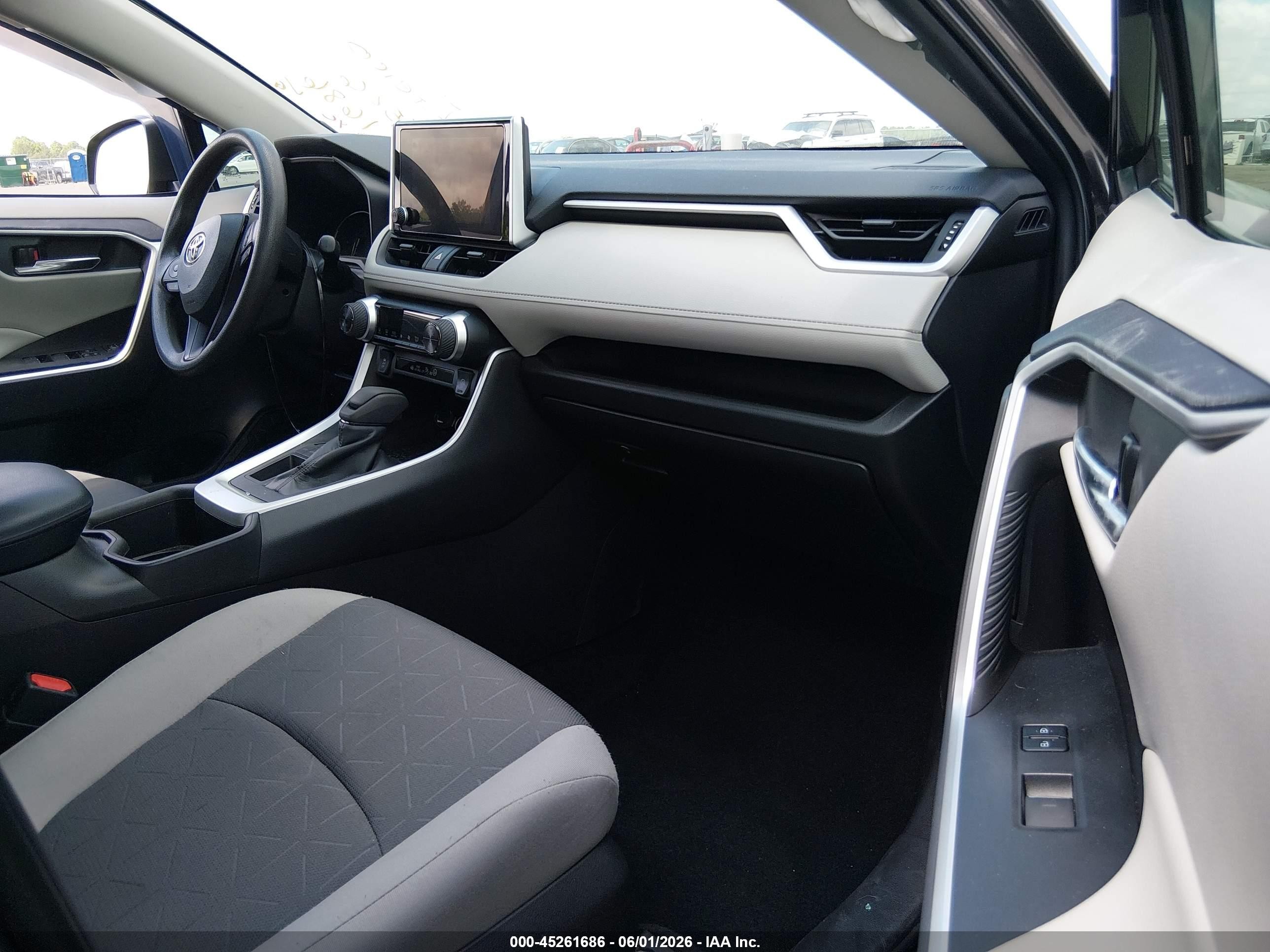 2023 Toyota Rav4 Xle Черный vin: 2T3W1RFV8PC216636