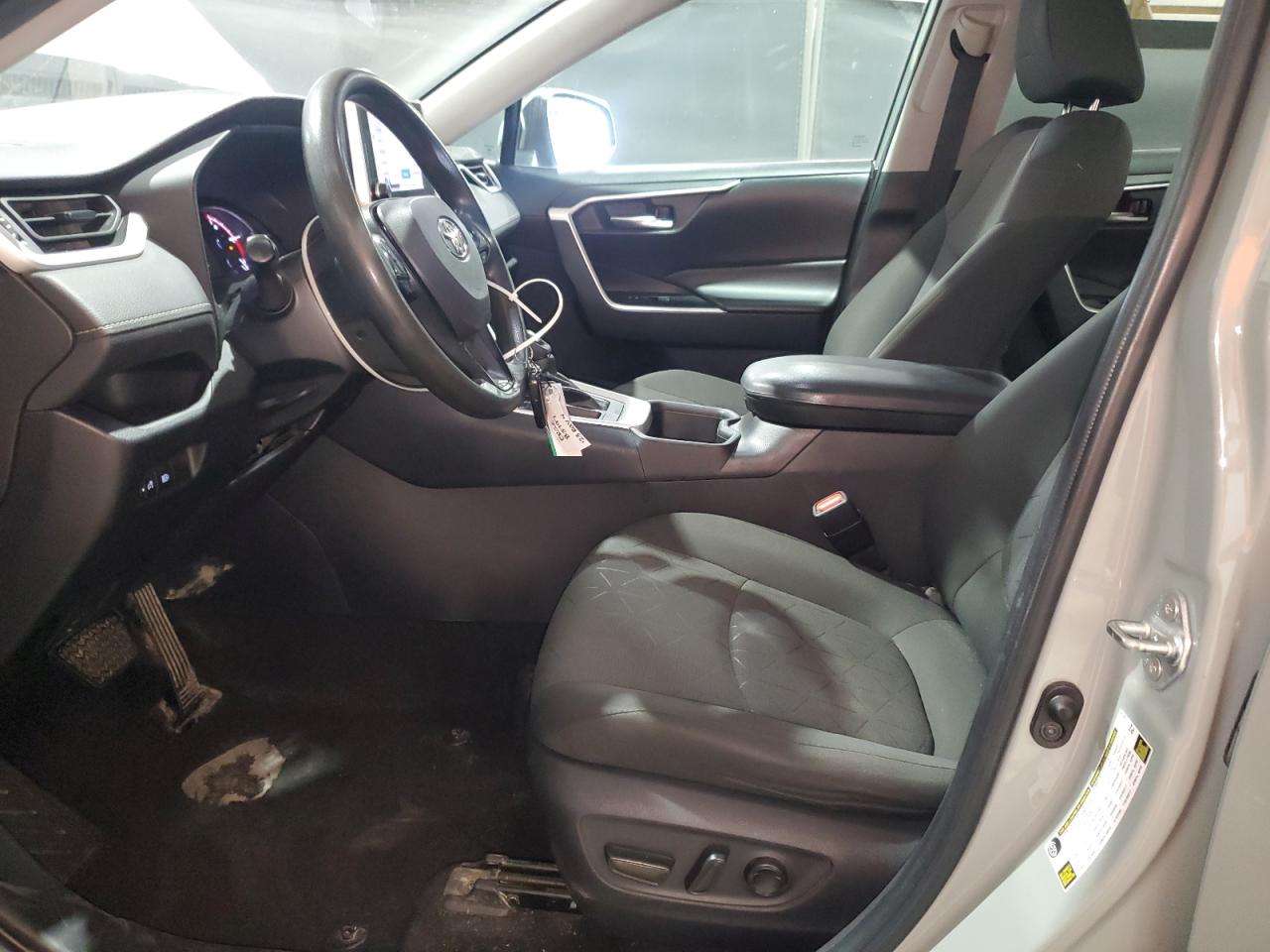 2023 Toyota Rav4 Xle Gray vin: 2T3W1RFV8PW270968 Damage: Left Front Carpet, Worn, Replacement Required
