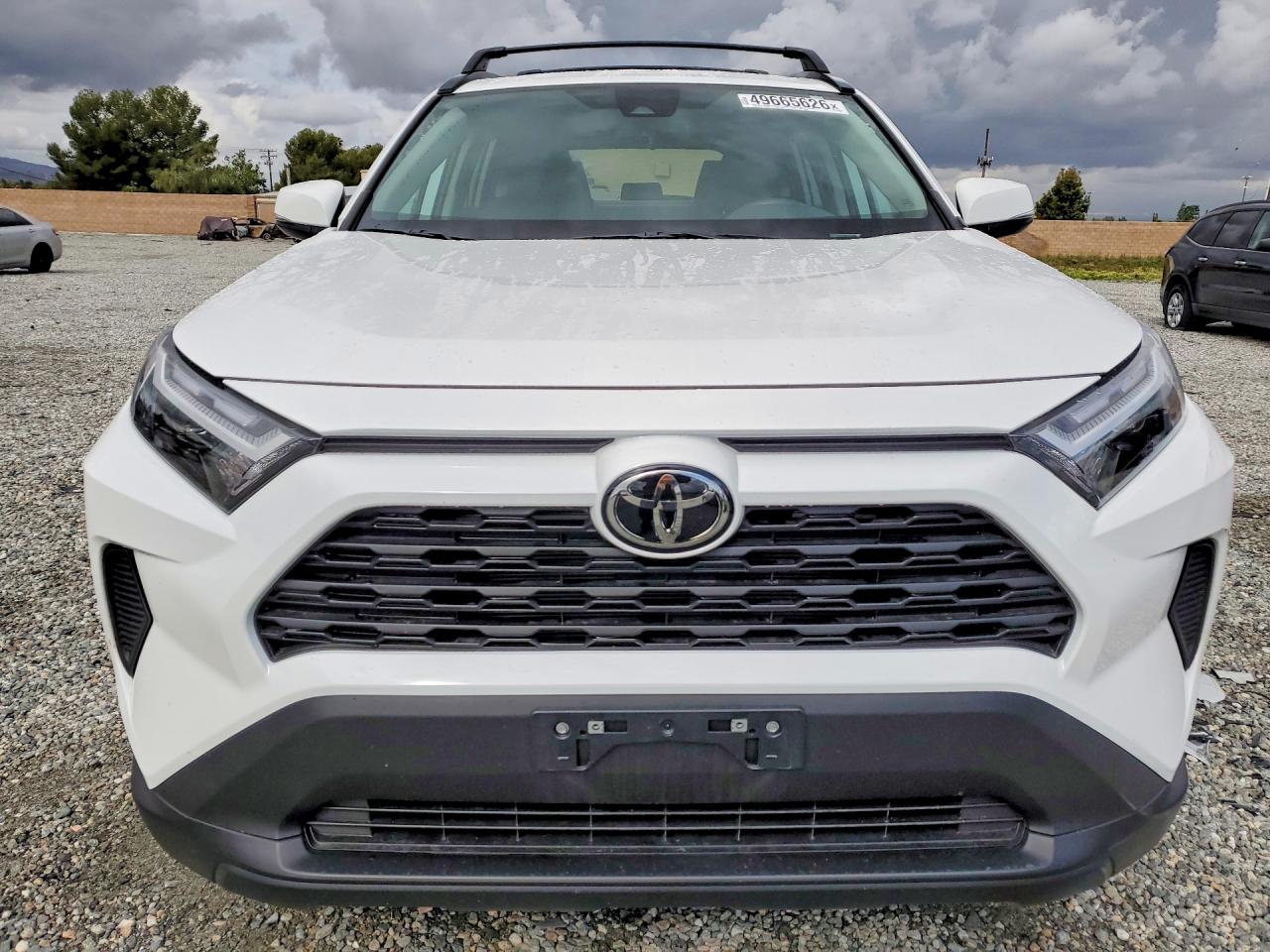 2025 Toyota Rav4 Xle Белый vin: 2T3W1RFV8SW442411
