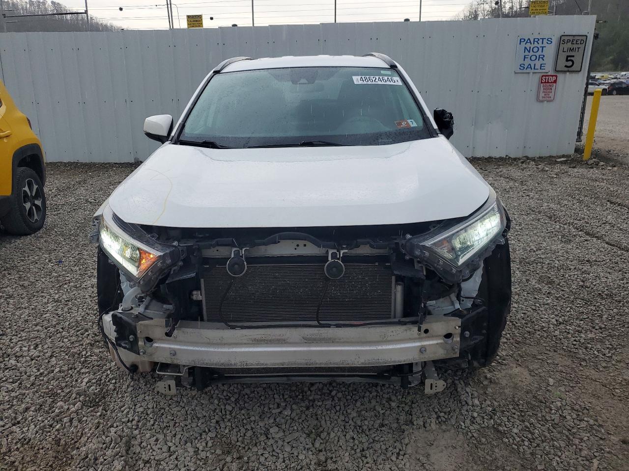 2020 Toyota Rav4 Xle Белый vin: 2T3W1RFV9LC041534