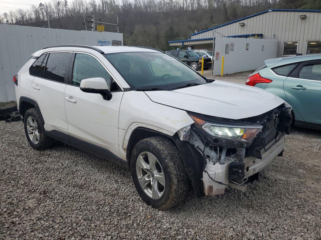 2020 Toyota Rav4 Xle Белый vin: 2T3W1RFV9LC041534