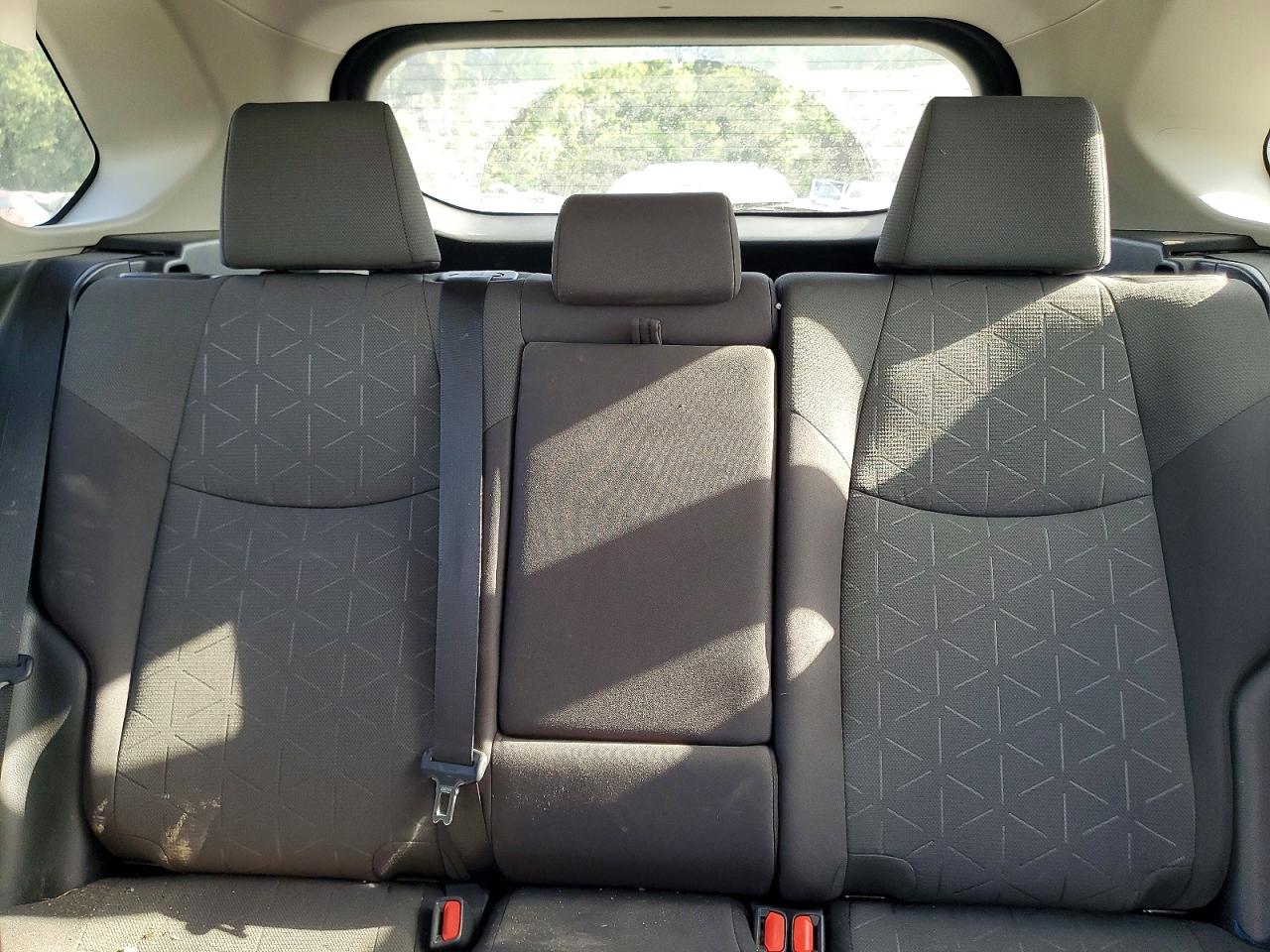 2020 Toyota Rav4 Xle Silver vin: 2T3W1RFV9LC062478
