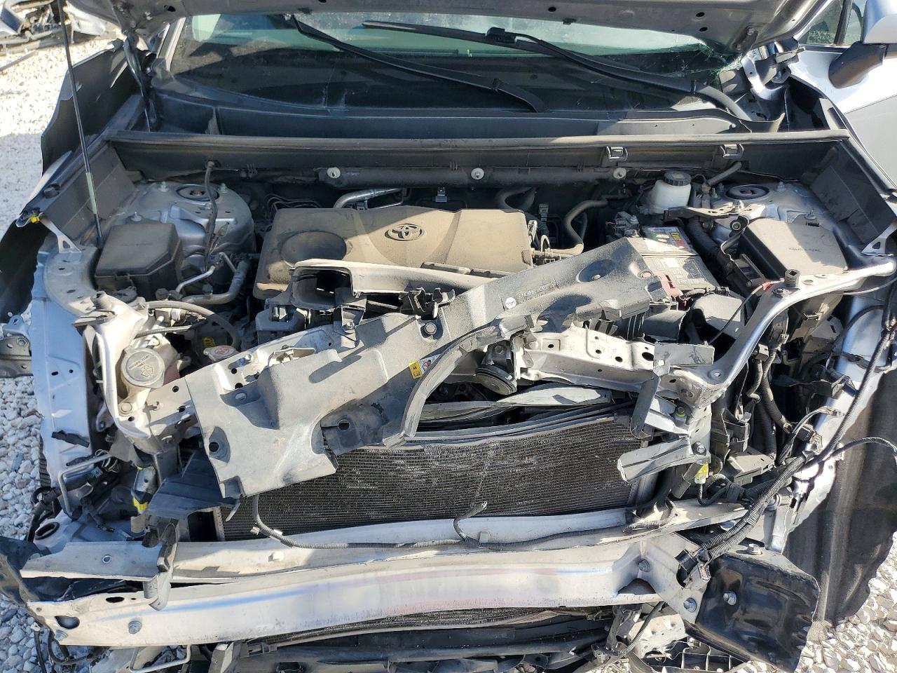 2020 Toyota Rav4 Xle Silver vin: 2T3W1RFV9LC062478
