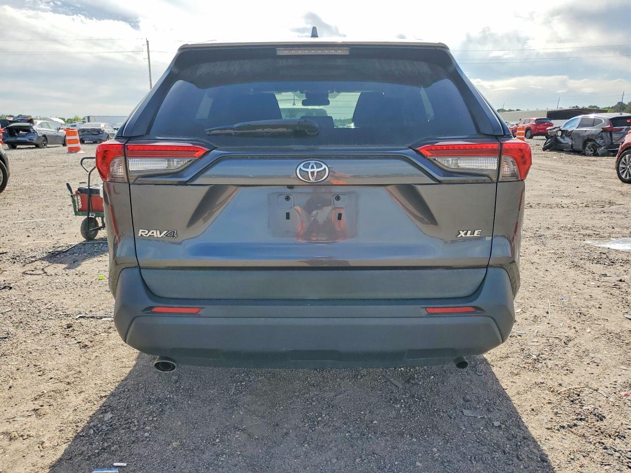 2020 Toyota Rav4 Xle Gray vin: 2T3W1RFVXLC041221