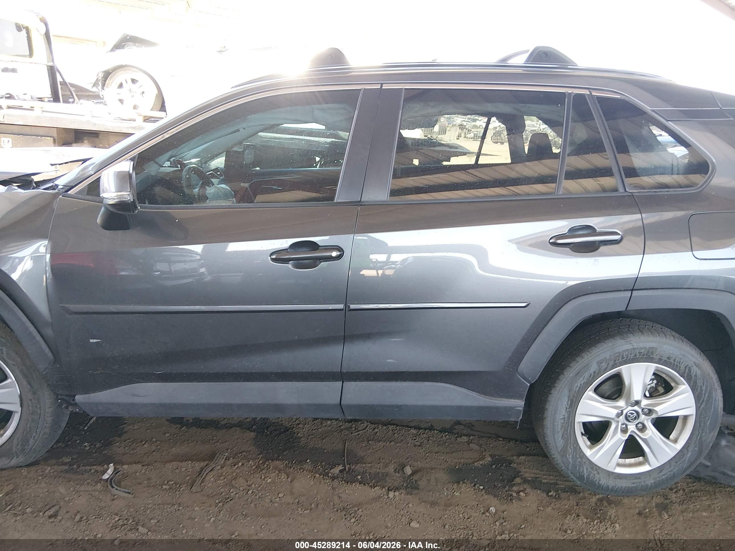 2020 Toyota Rav4 Xle Gray vin: 2T3W1RFVXLC067513