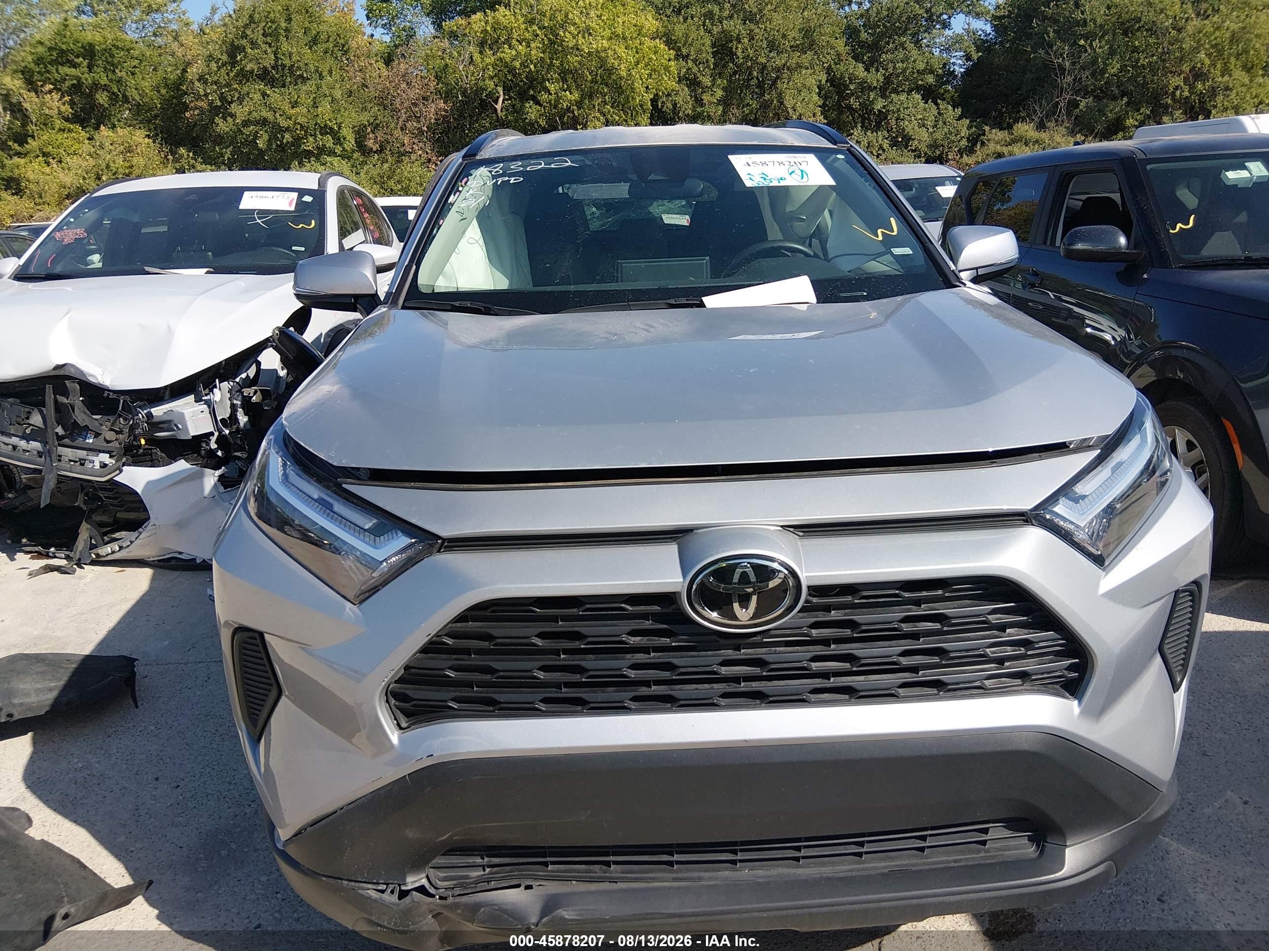 2025 Toyota Rav4 Xle Silver vin: 2T3W1RFVXSW380574