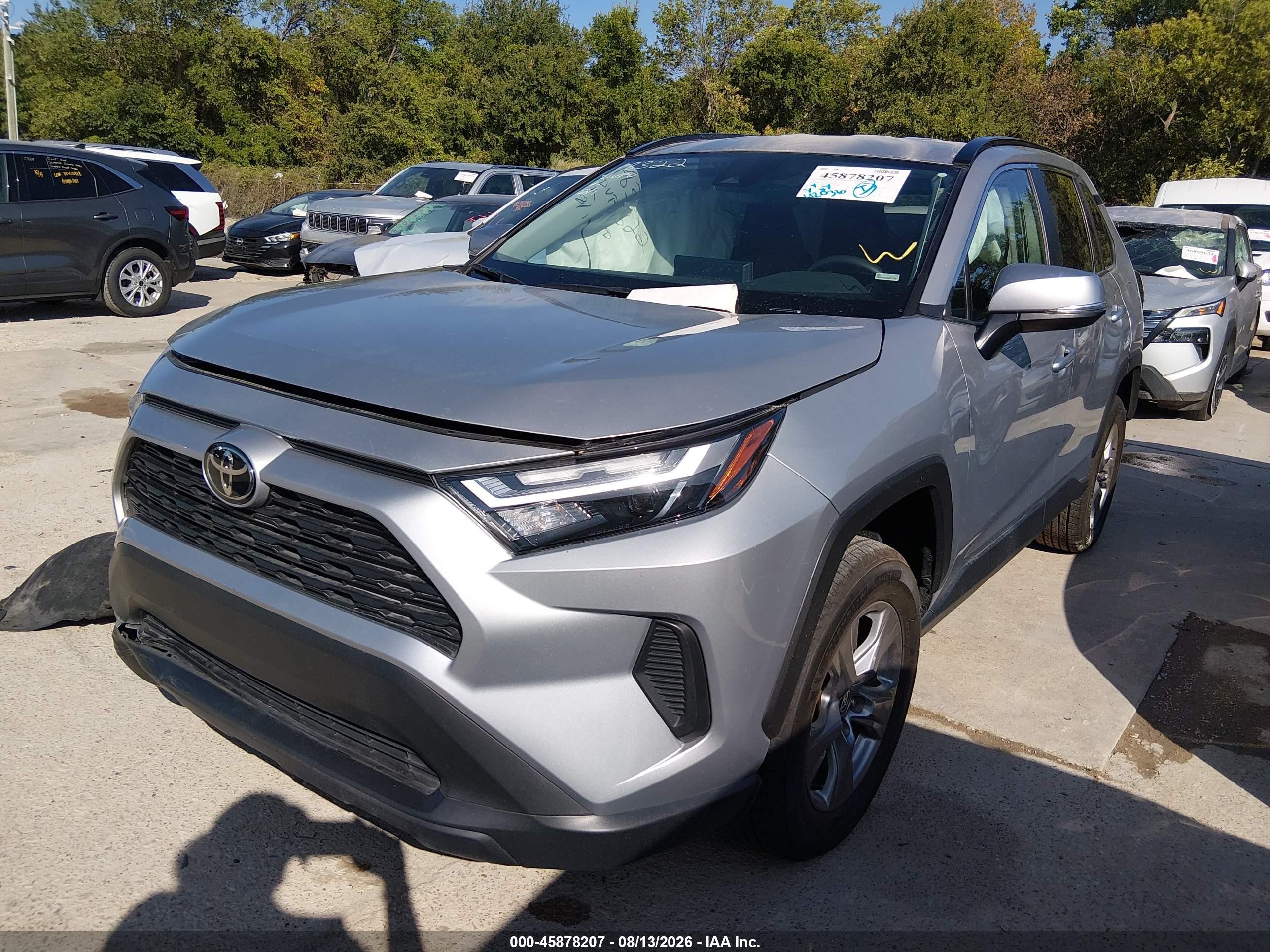 2025 Toyota Rav4 Xle Silver vin: 2T3W1RFVXSW380574