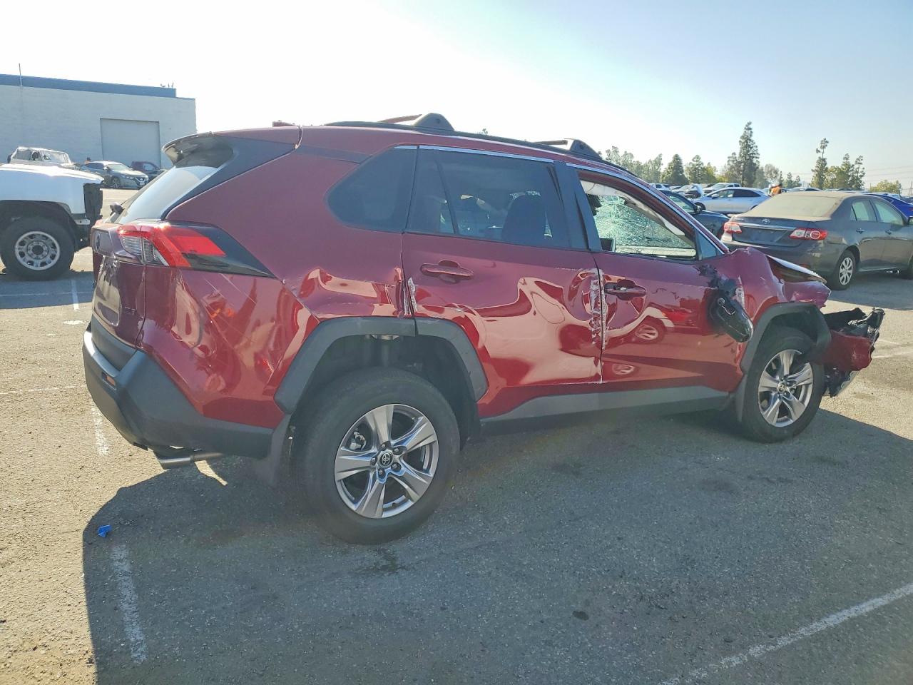 2025 Toyota Rav4 Xle Burgundy vin: 2T3W1RFVXSW392143