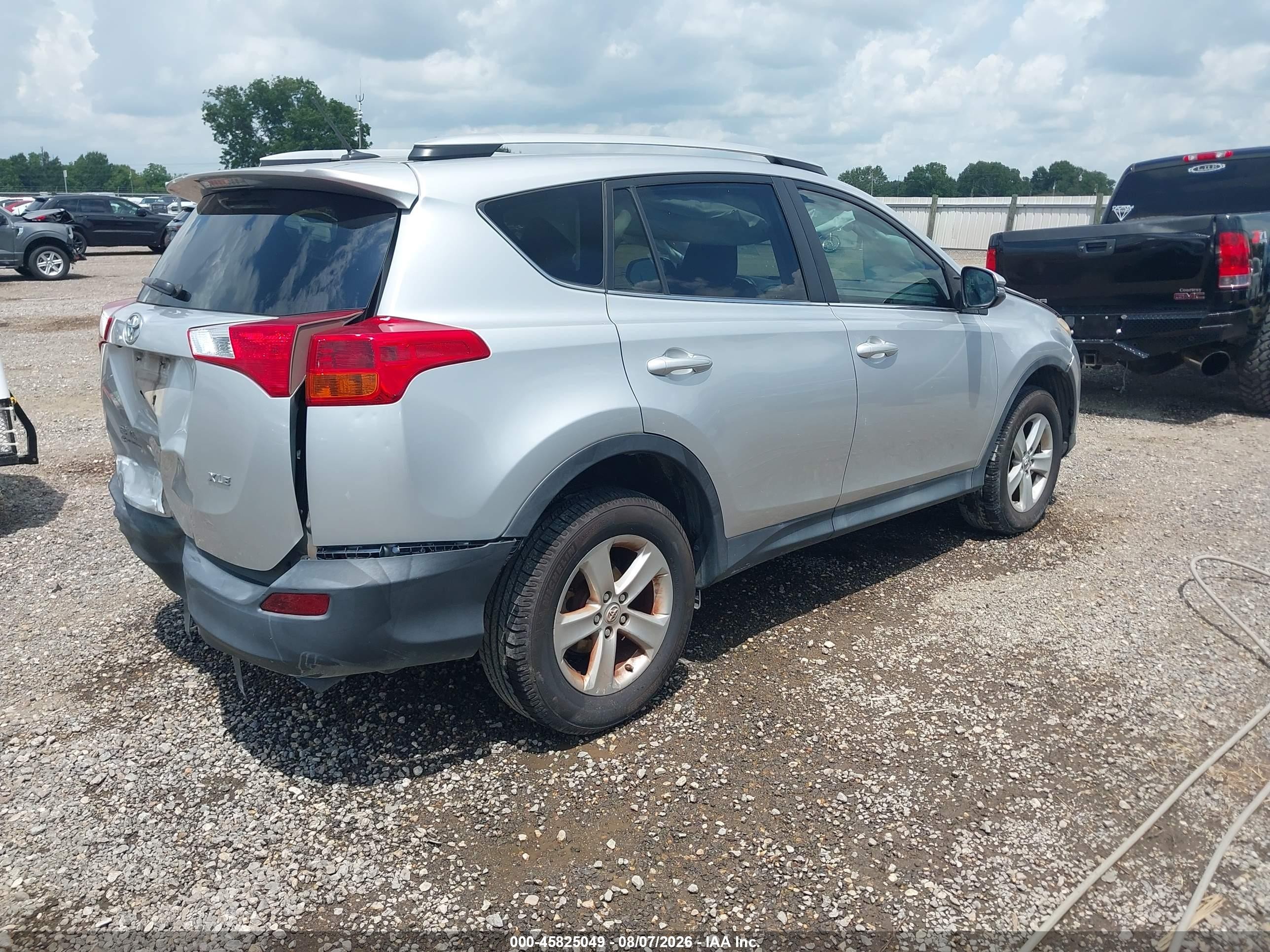 2013 Toyota Rav4 Xle Серебряный vin: 2T3WFREV0DW018842