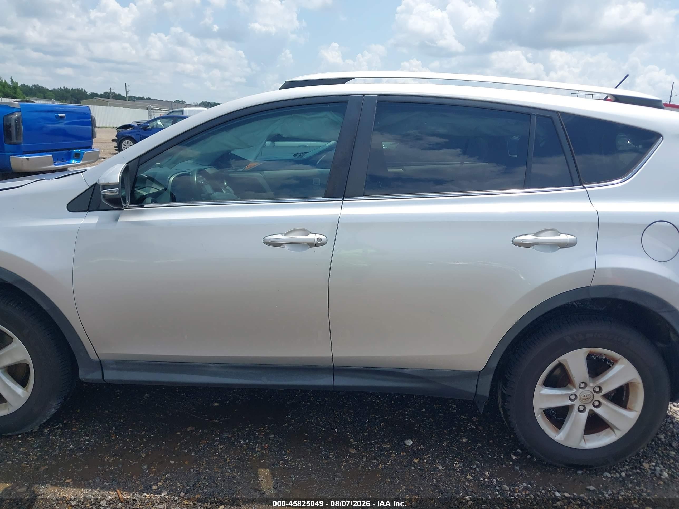 2013 Toyota Rav4 Xle Серебряный vin: 2T3WFREV0DW018842