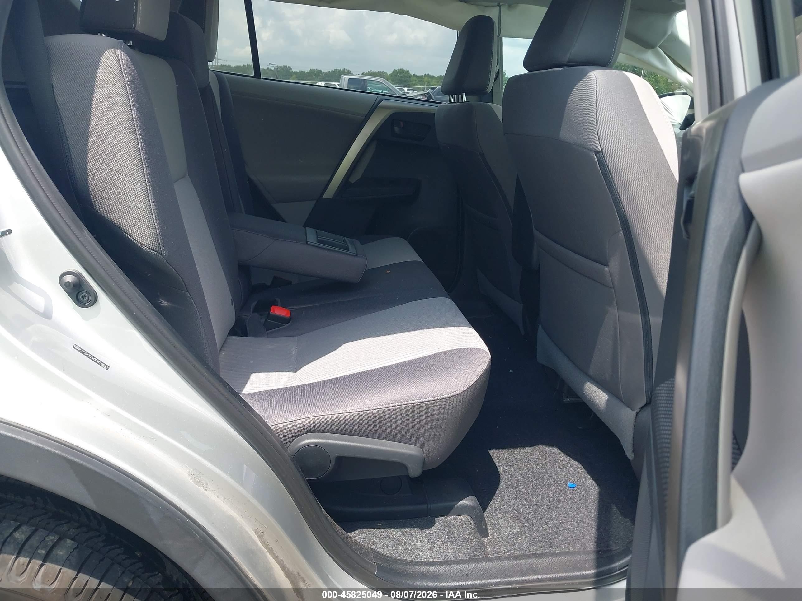 2013 Toyota Rav4 Xle Серебряный vin: 2T3WFREV0DW018842