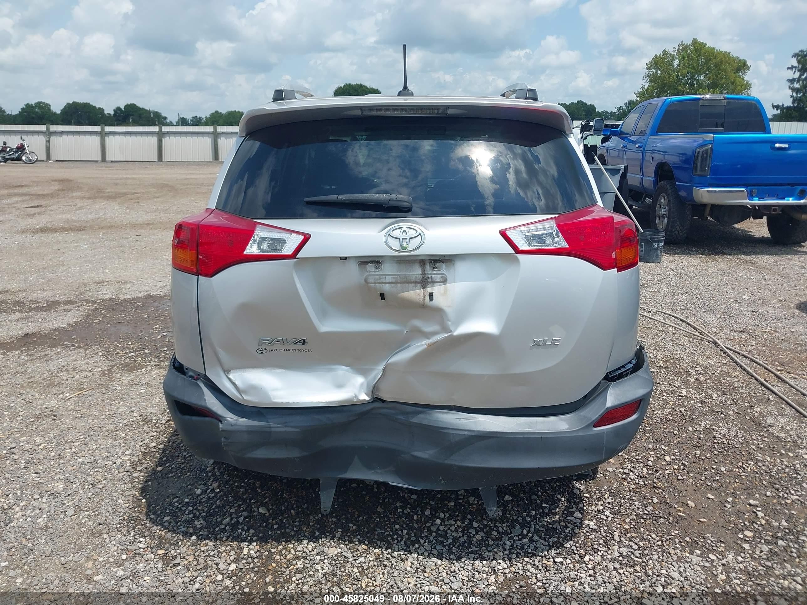 2013 Toyota Rav4 Xle Серебряный vin: 2T3WFREV0DW018842