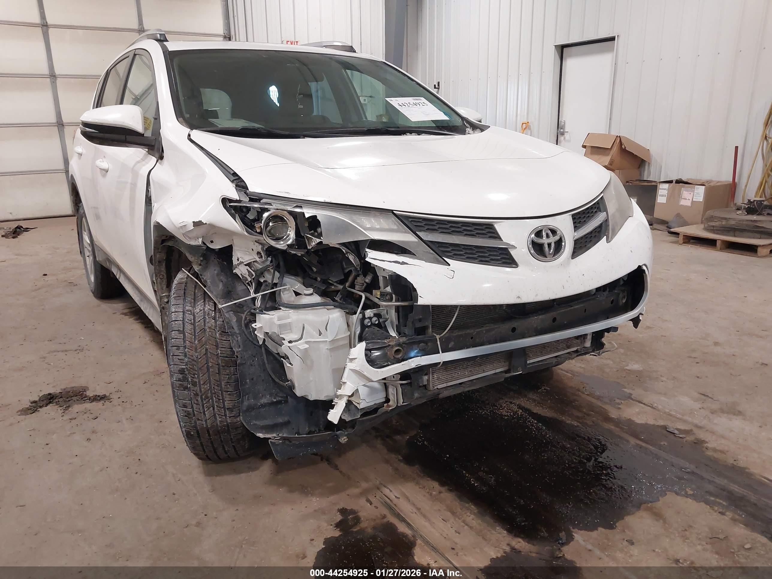 2013 Toyota Rav4 Xle White vin: 2T3WFREV0DW019473