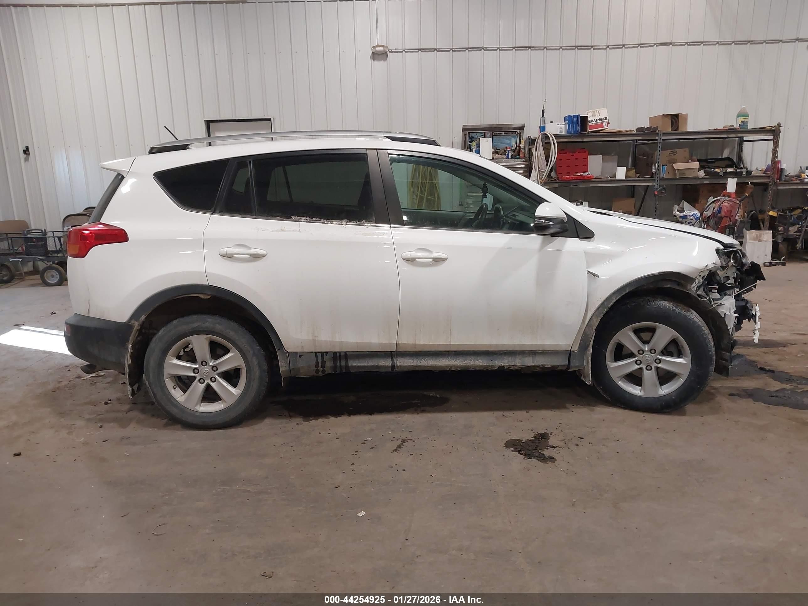 2013 Toyota Rav4 Xle White vin: 2T3WFREV0DW019473