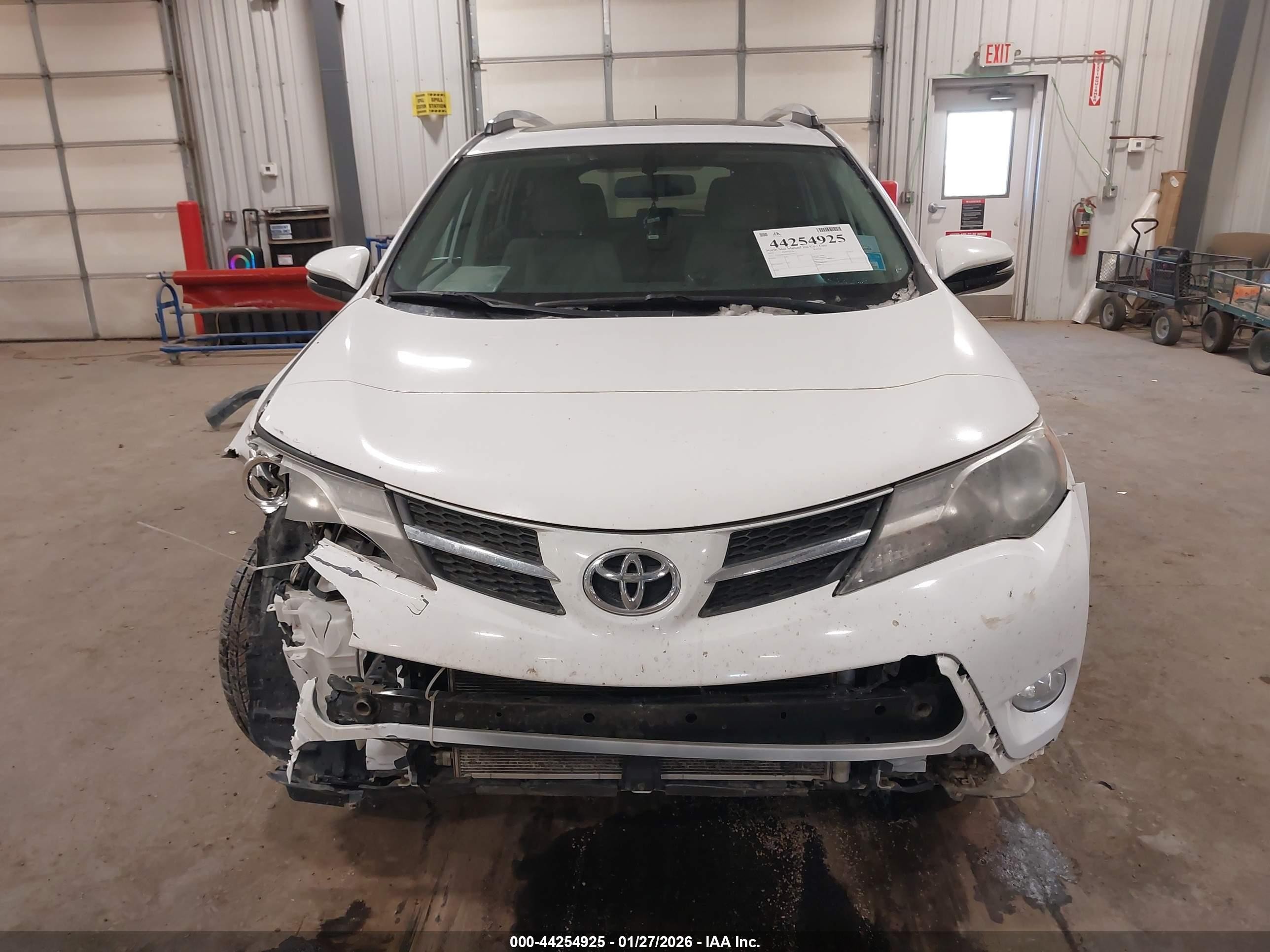 2013 Toyota Rav4 Xle White vin: 2T3WFREV0DW019473