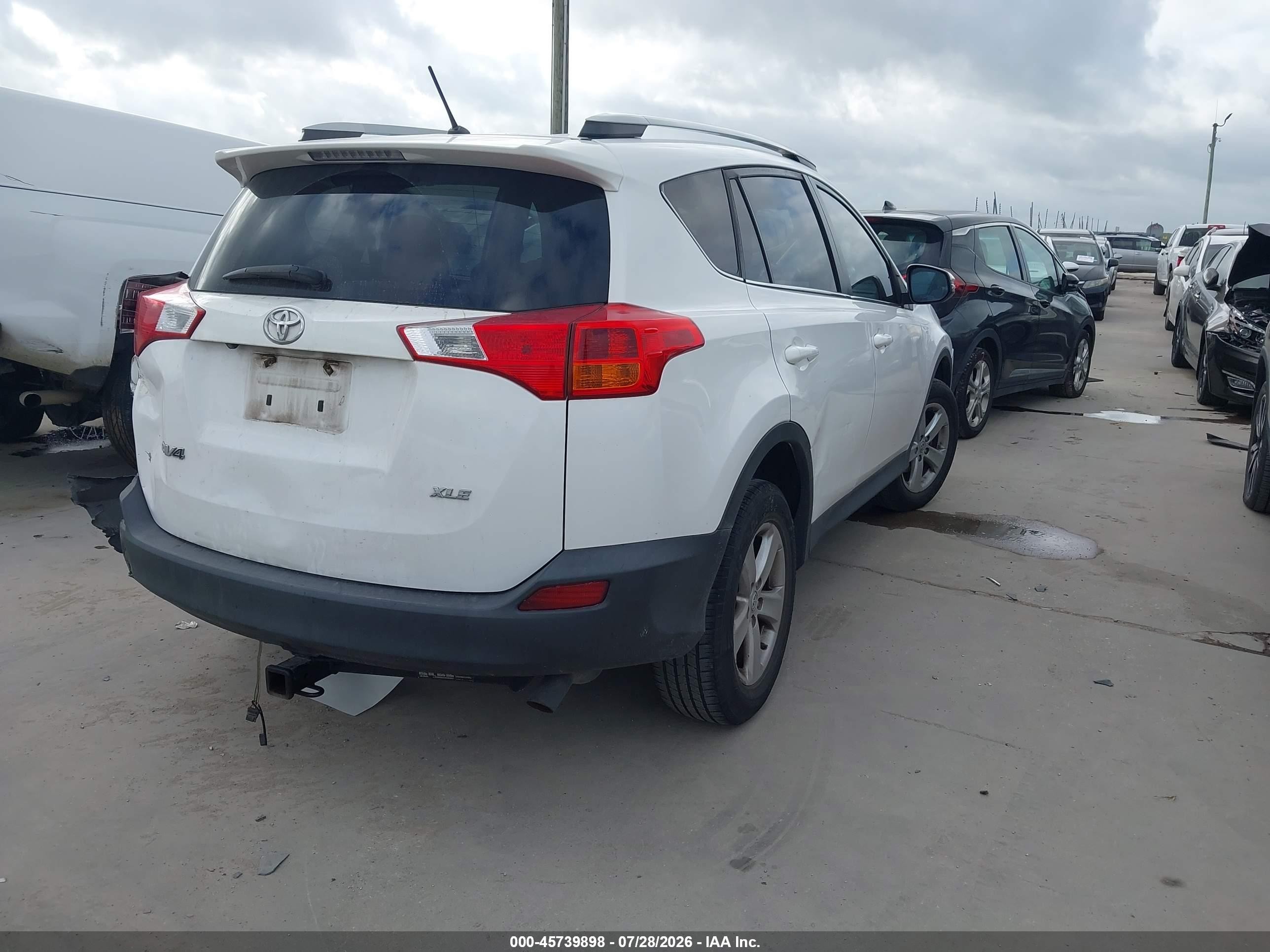 2013 Toyota Rav4 Xle White vin: 2T3WFREV0DW045703