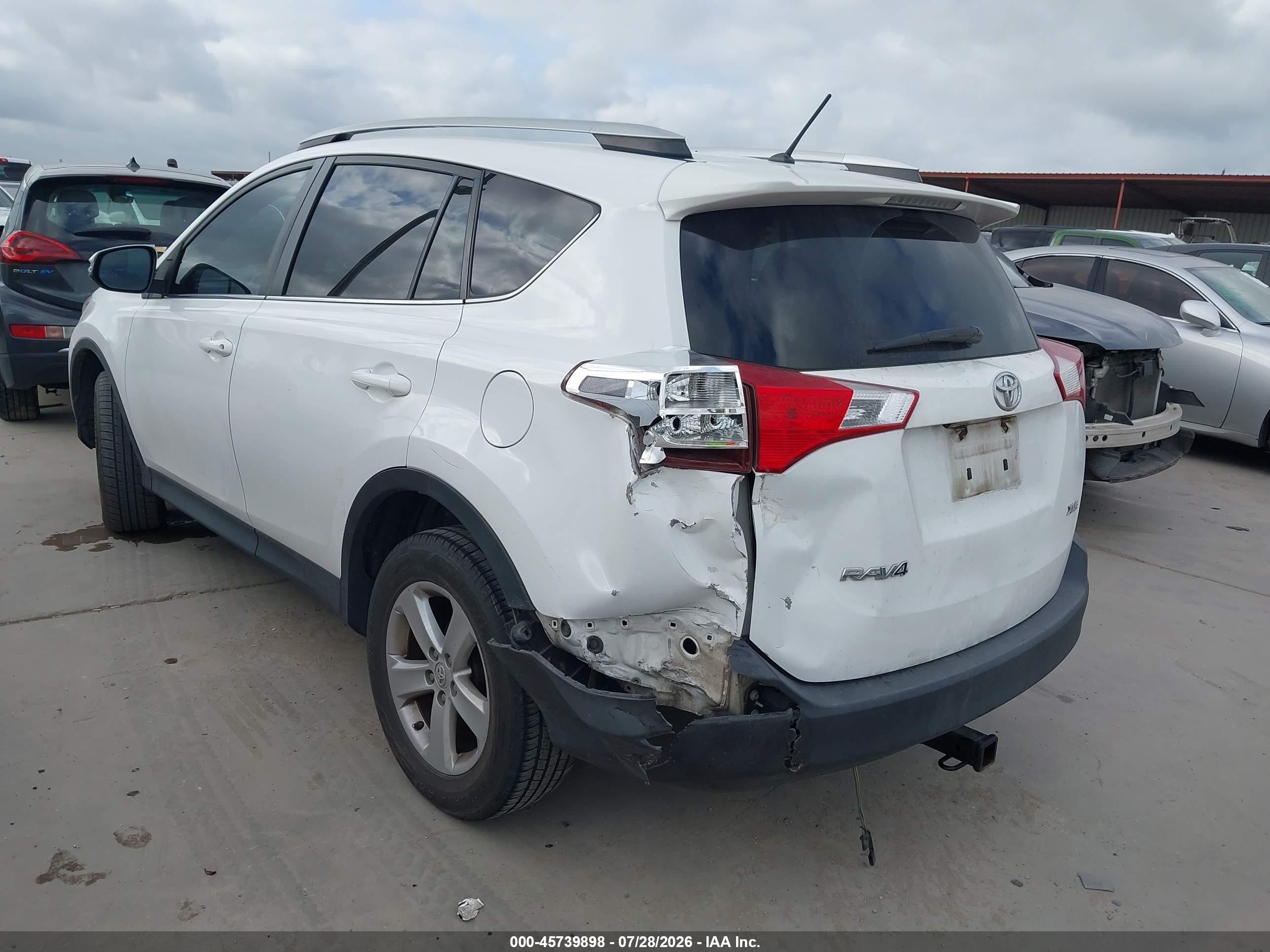 2013 Toyota Rav4 Xle White vin: 2T3WFREV0DW045703