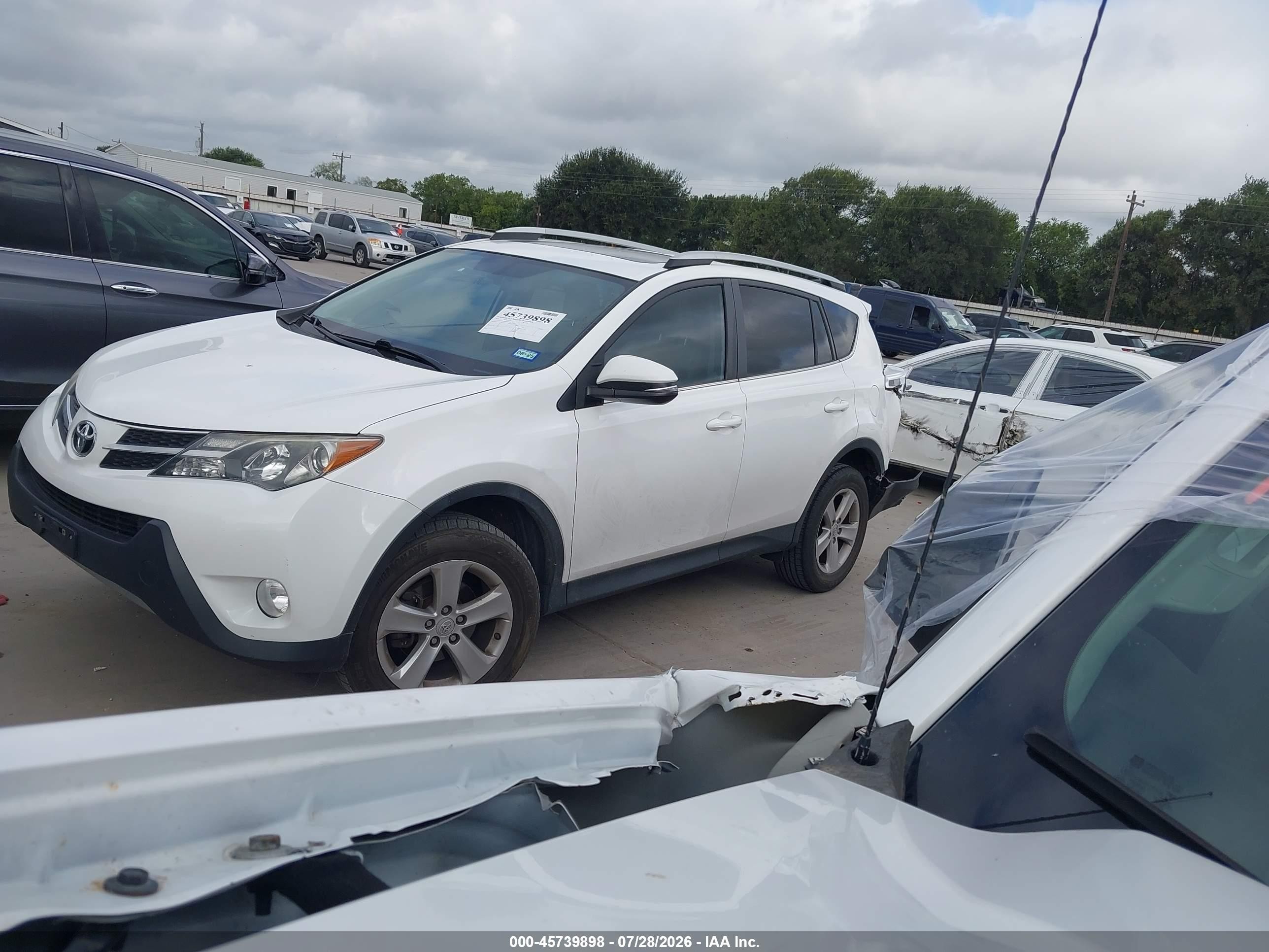 2013 Toyota Rav4 Xle White vin: 2T3WFREV0DW045703