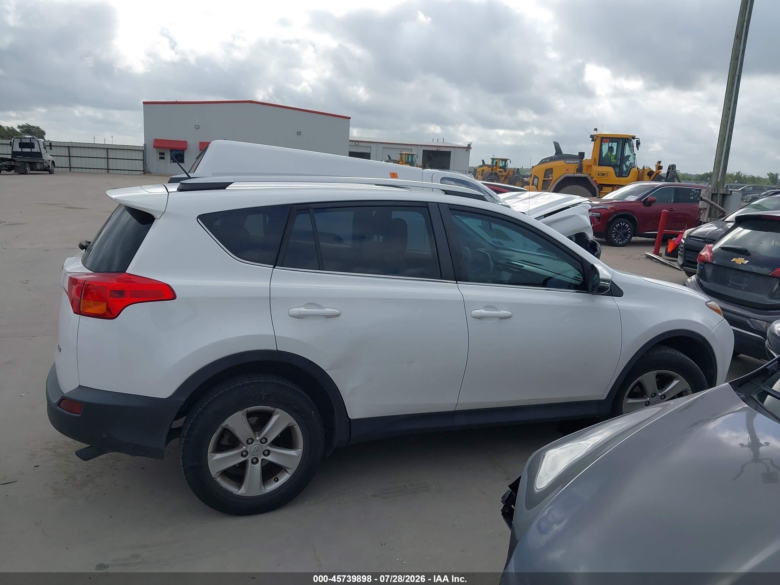2013 Toyota Rav4 Xle White vin: 2T3WFREV0DW045703