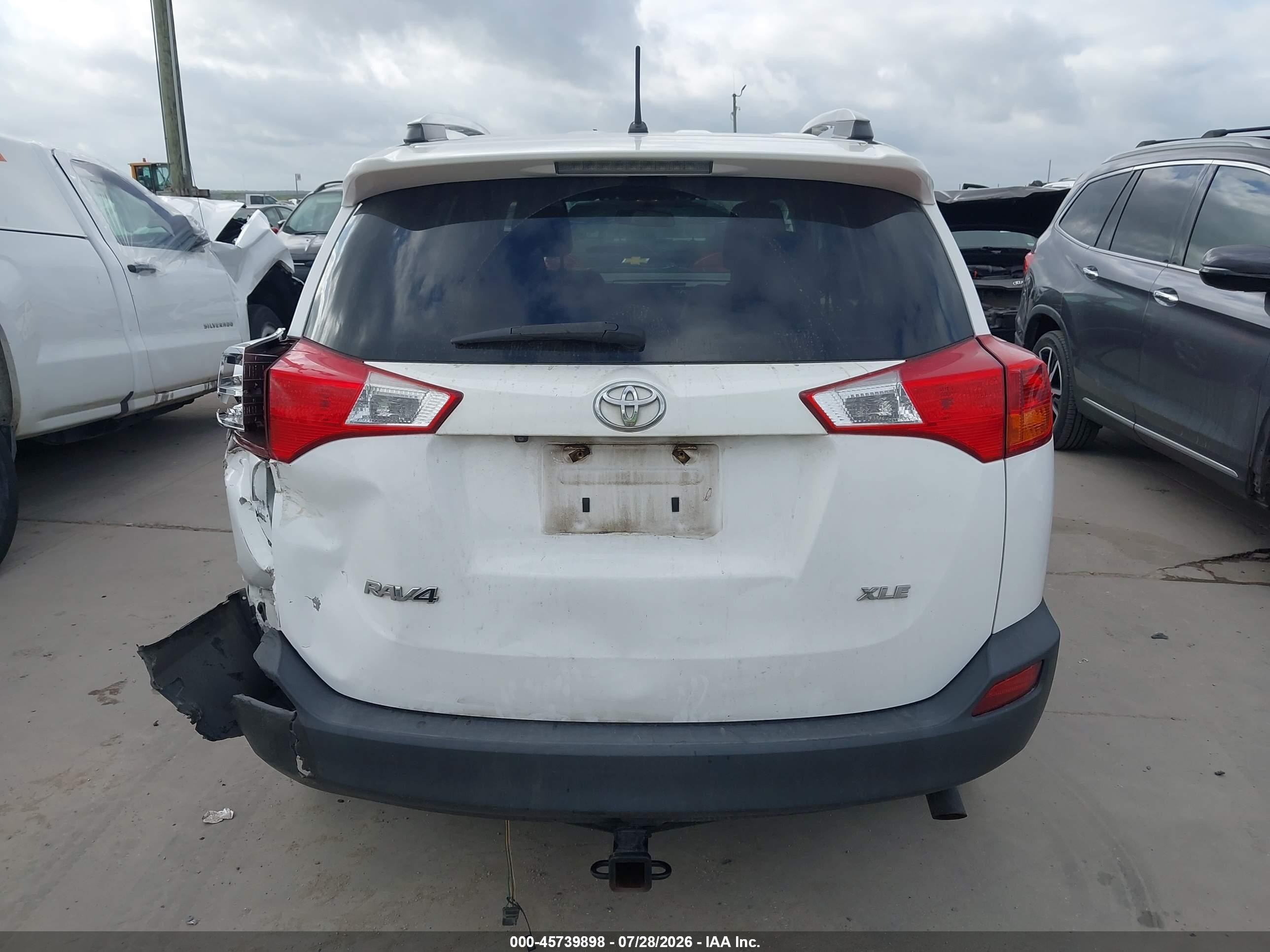 2013 Toyota Rav4 Xle White vin: 2T3WFREV0DW045703