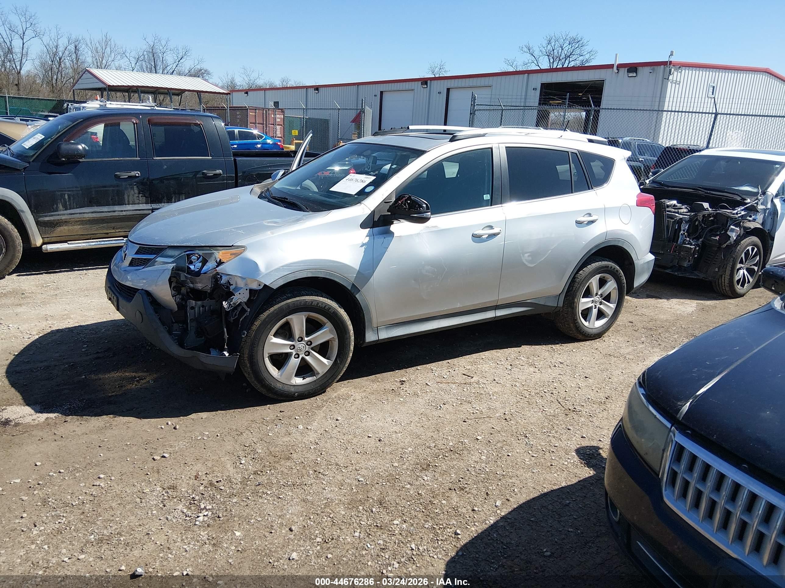 2014 Toyota Rav4 Xle Silver vin: 2T3WFREV0EW079383