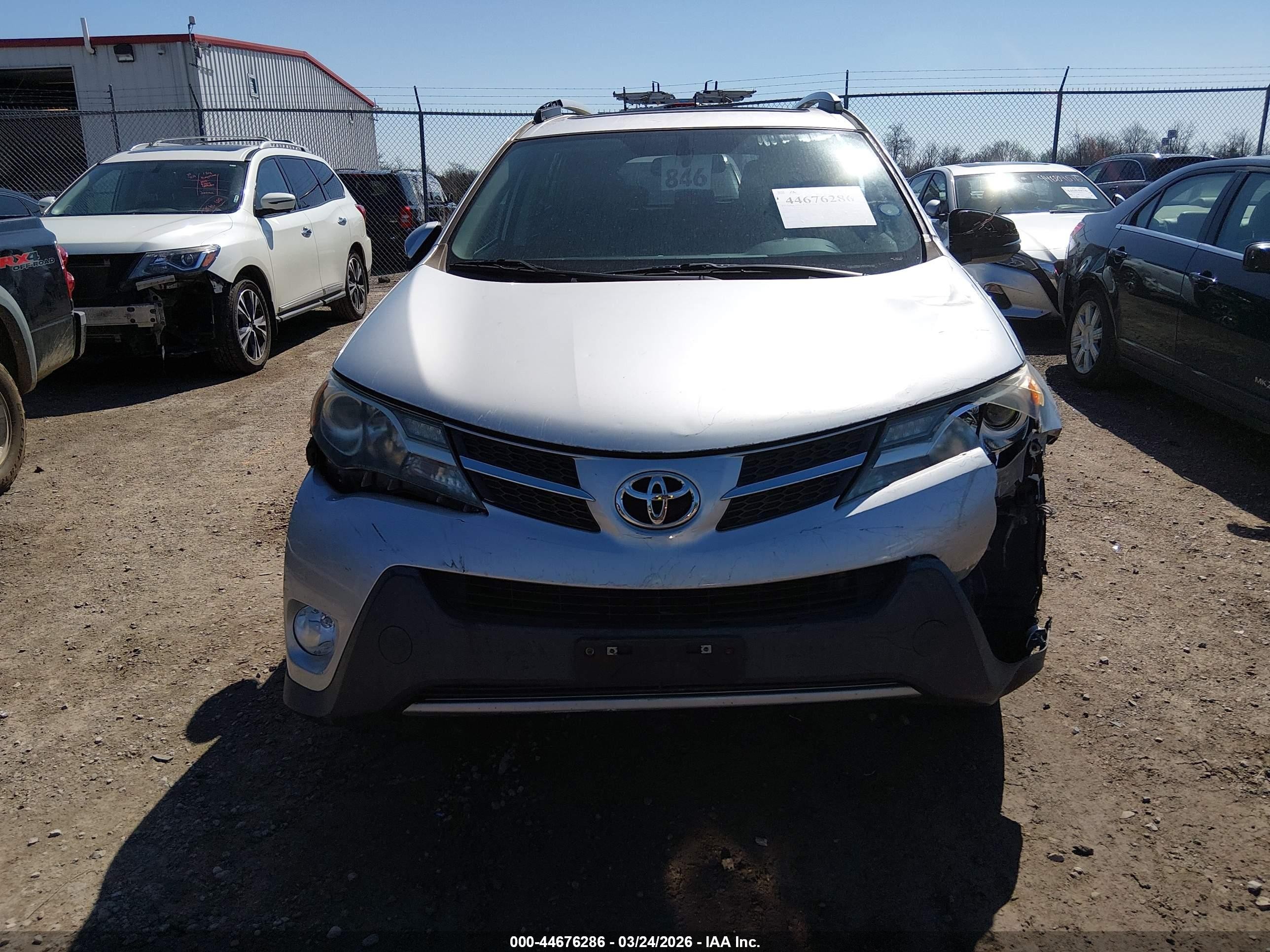 2014 Toyota Rav4 Xle Silver vin: 2T3WFREV0EW079383